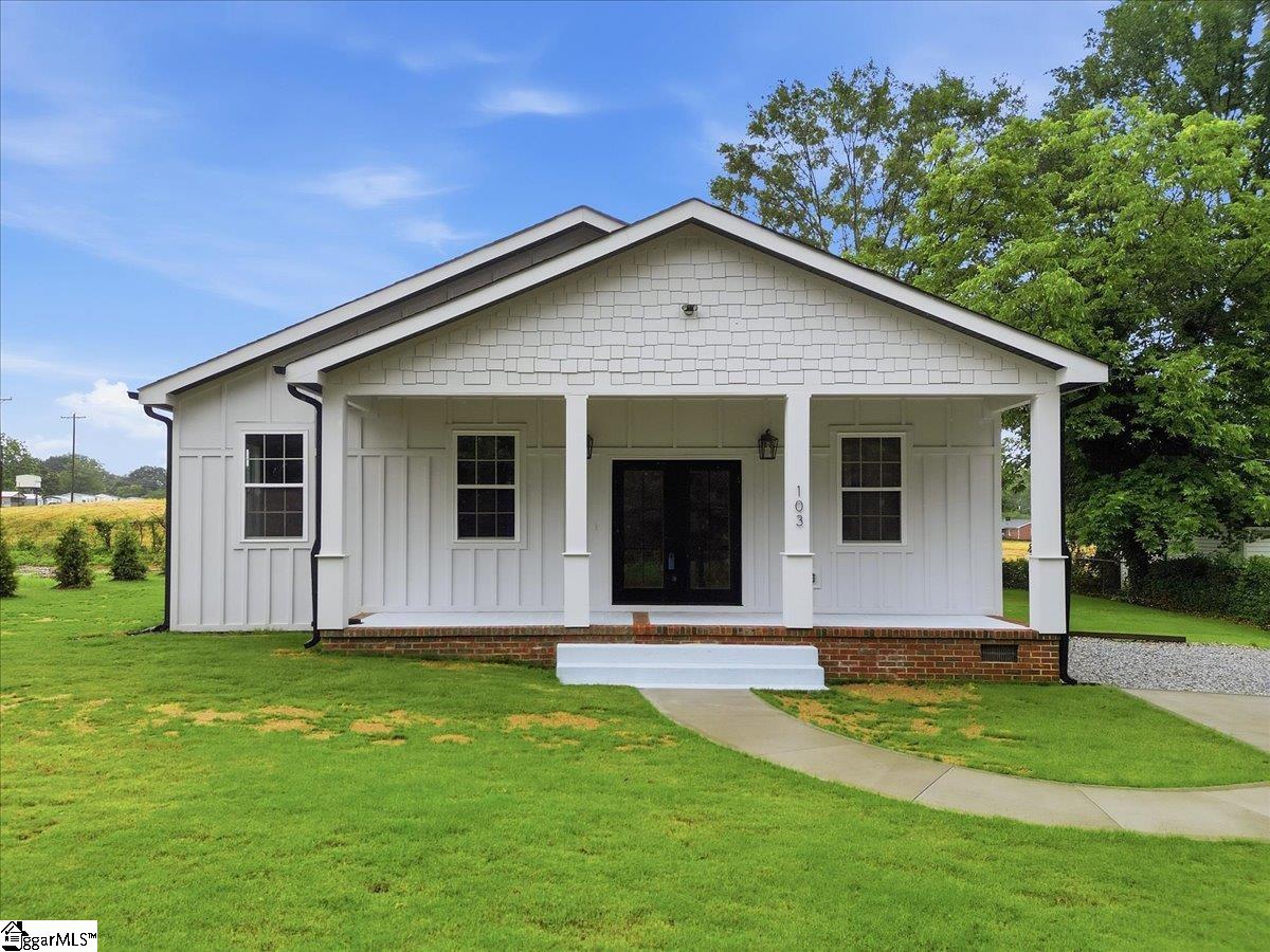 103 Perry Avenue Simpsonville, SC 29681