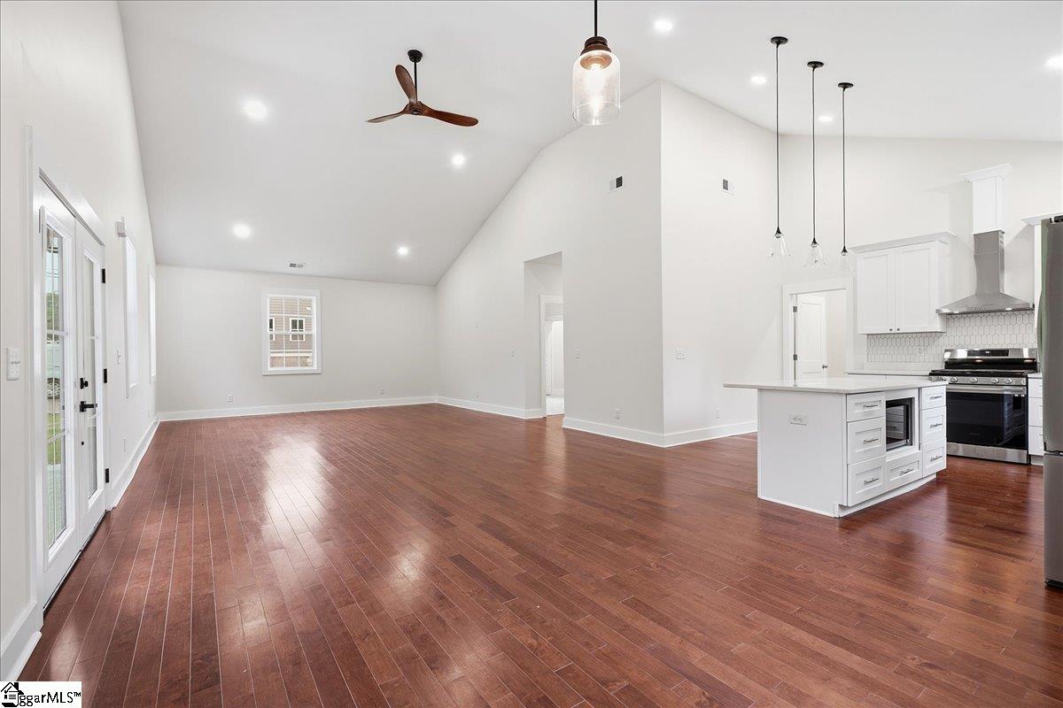 103 Perry Avenue Simpsonville, SC 29681