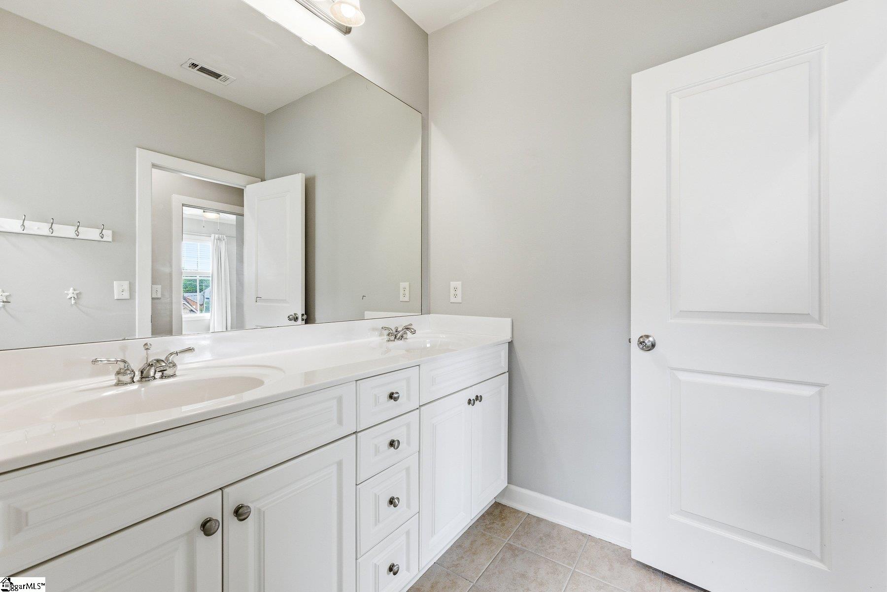 19 Ashby Grove Drive Simpsonville, SC 29681
