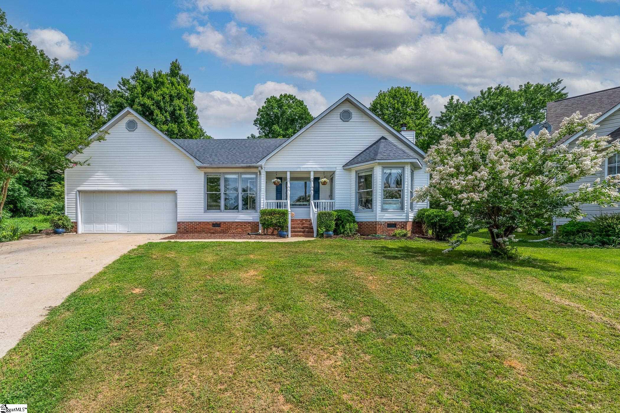11 Heathfield Court Simpsonville, SC 29681