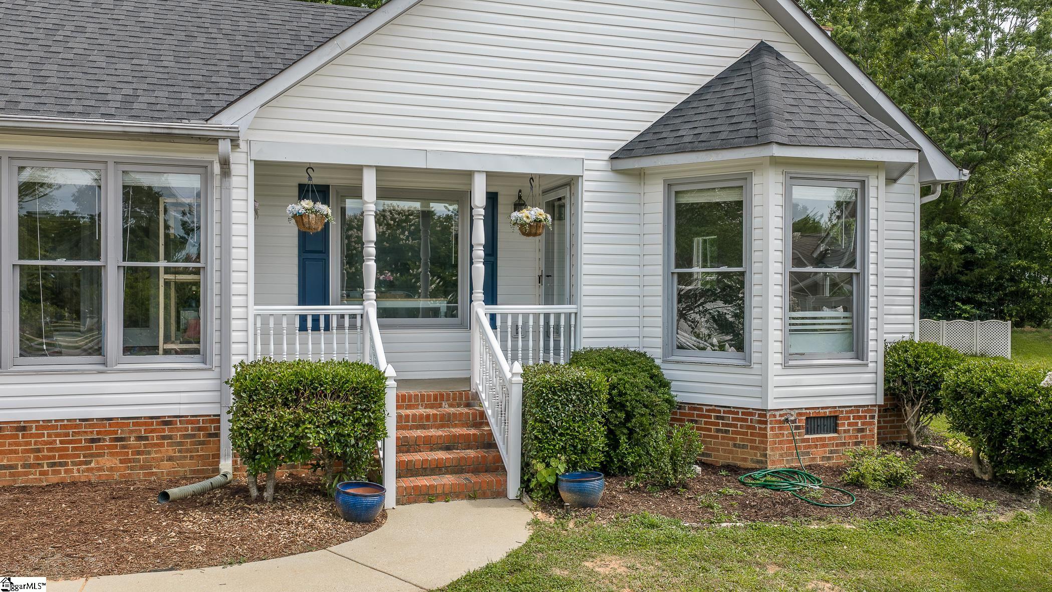 11 Heathfield Court Simpsonville, SC 29681