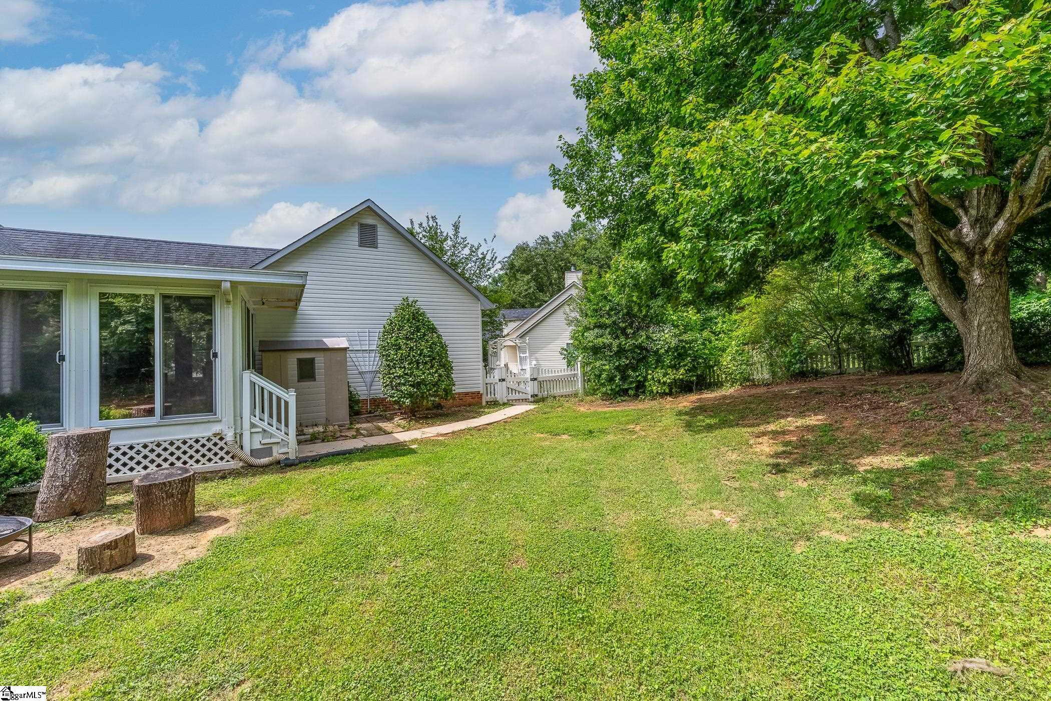 11 Heathfield Court Simpsonville, SC 29681