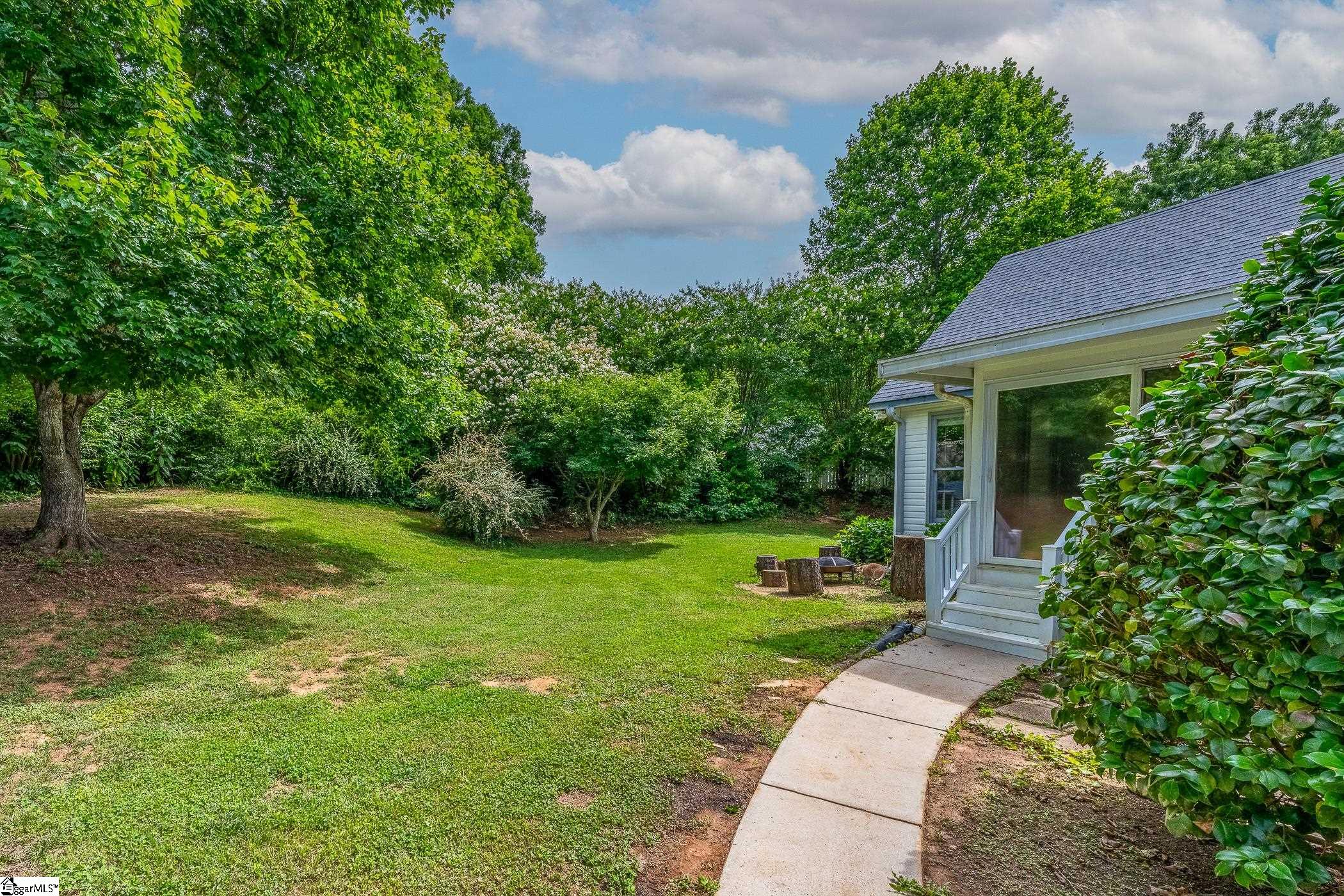 11 Heathfield Court Simpsonville, SC 29681