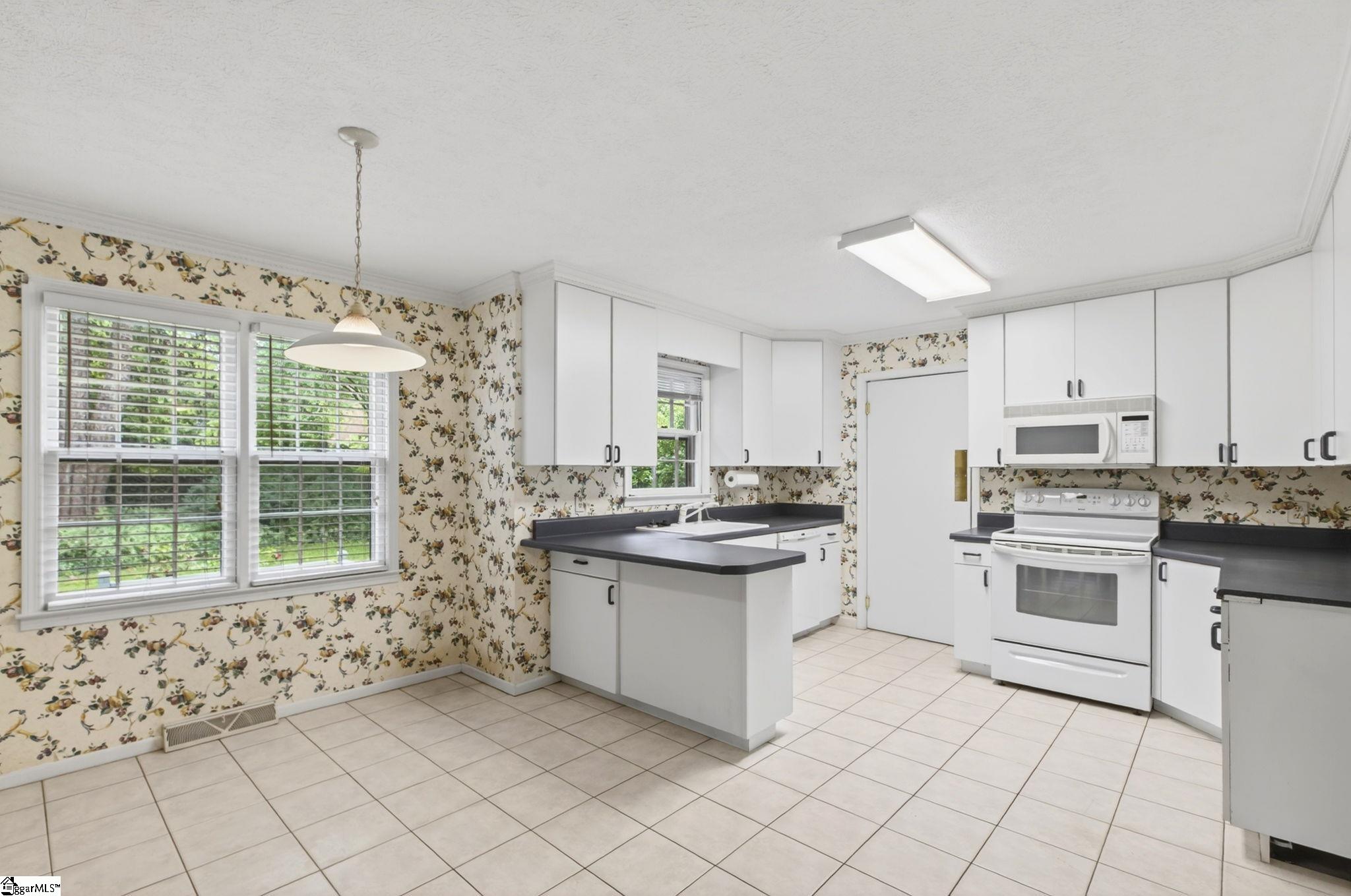 703 E Silverleaf Street Greer, SC 29650