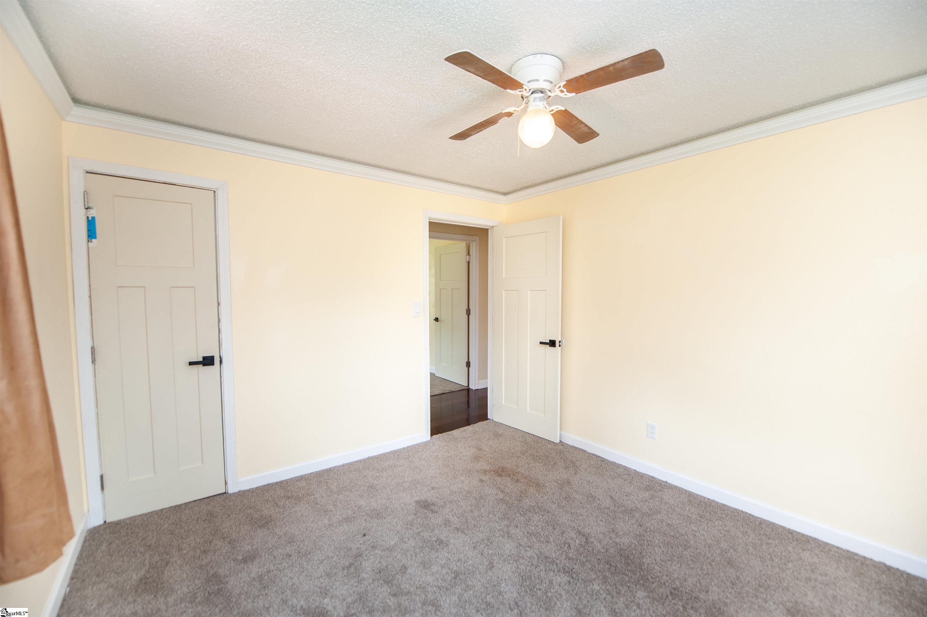 548 Honeysuckle Road Spartanburg, SC 29303