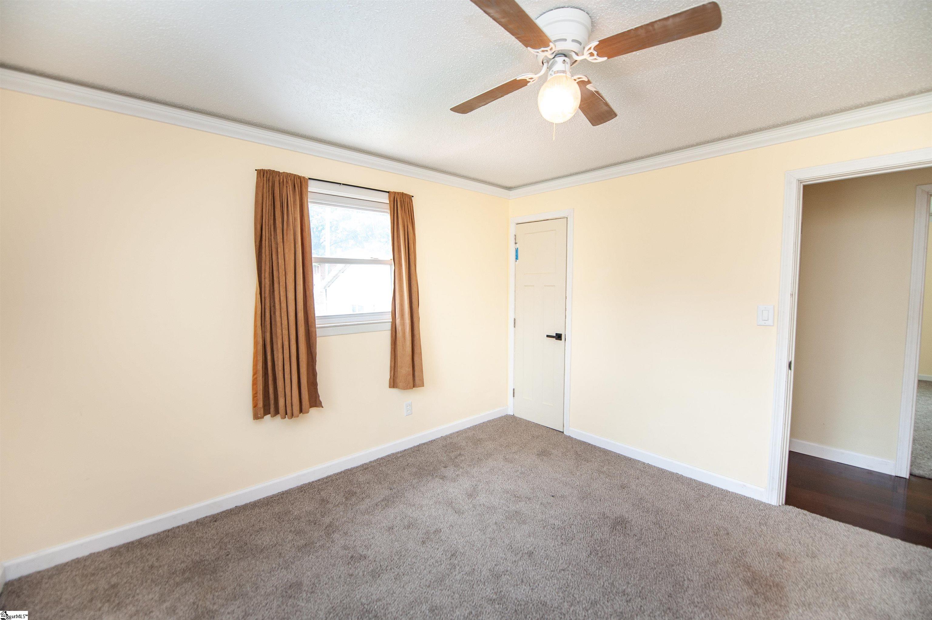 548 Honeysuckle Road Spartanburg, SC 29303