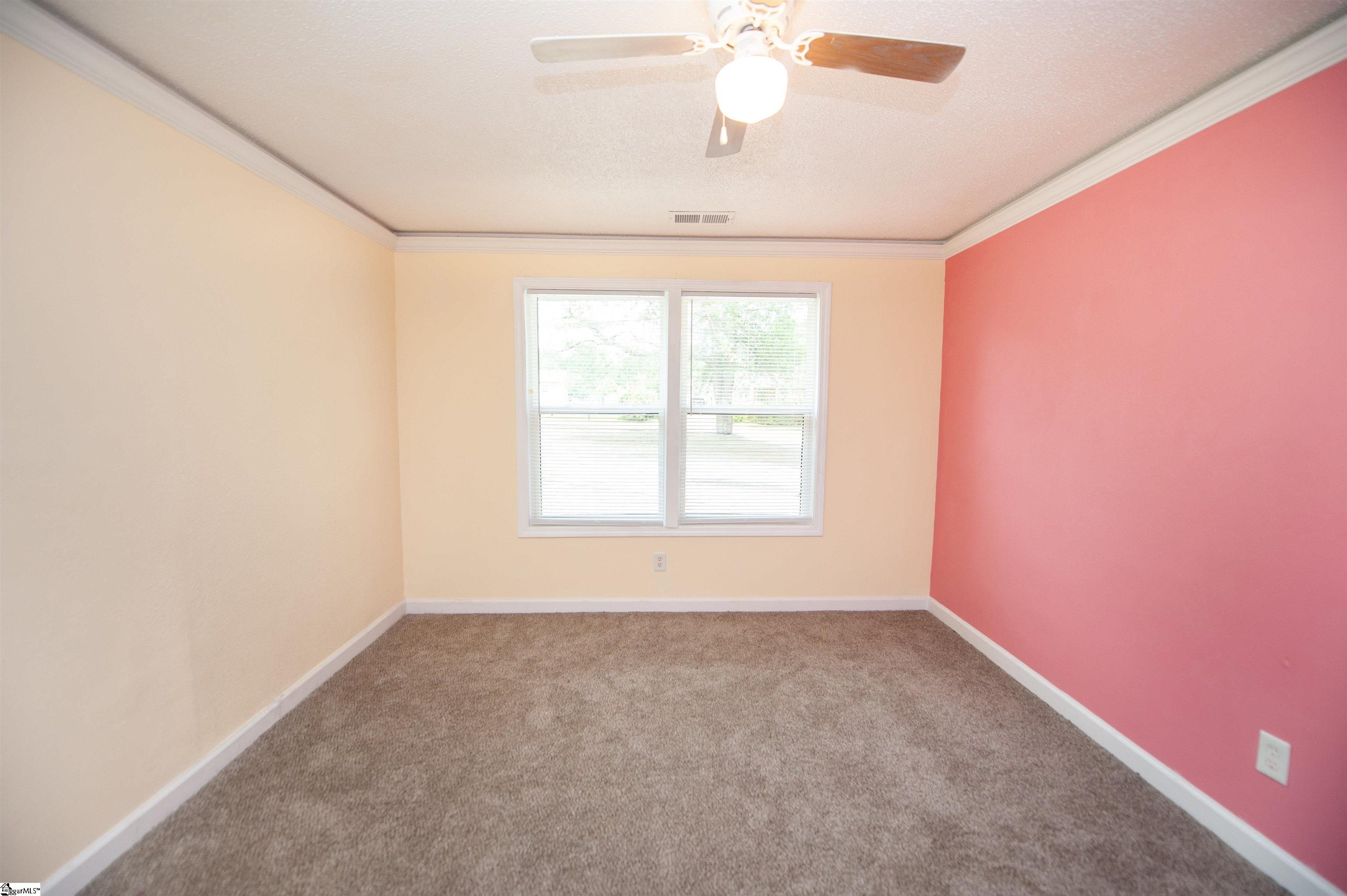 548 Honeysuckle Road Spartanburg, SC 29303