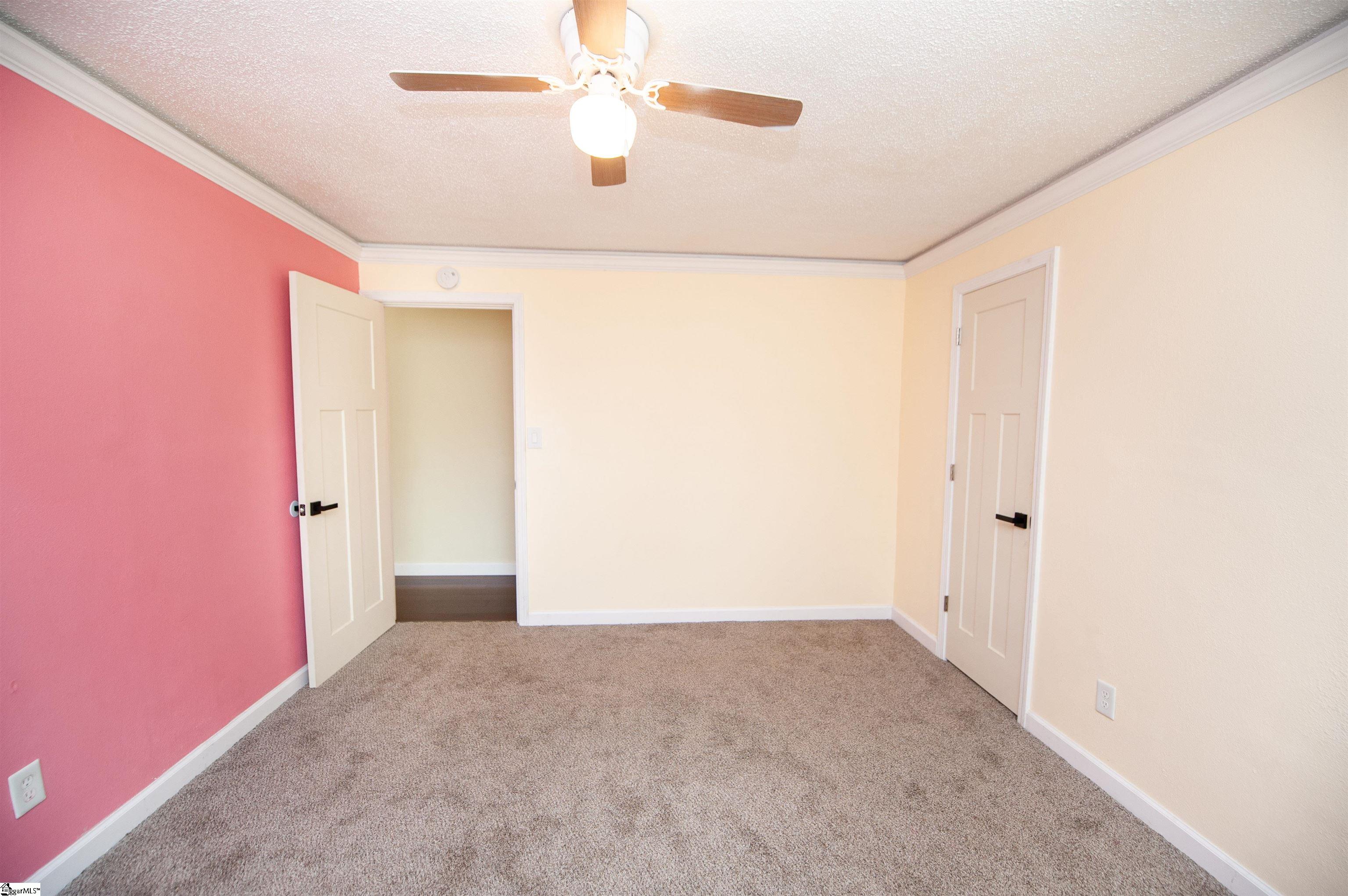 548 Honeysuckle Road Spartanburg, SC 29303