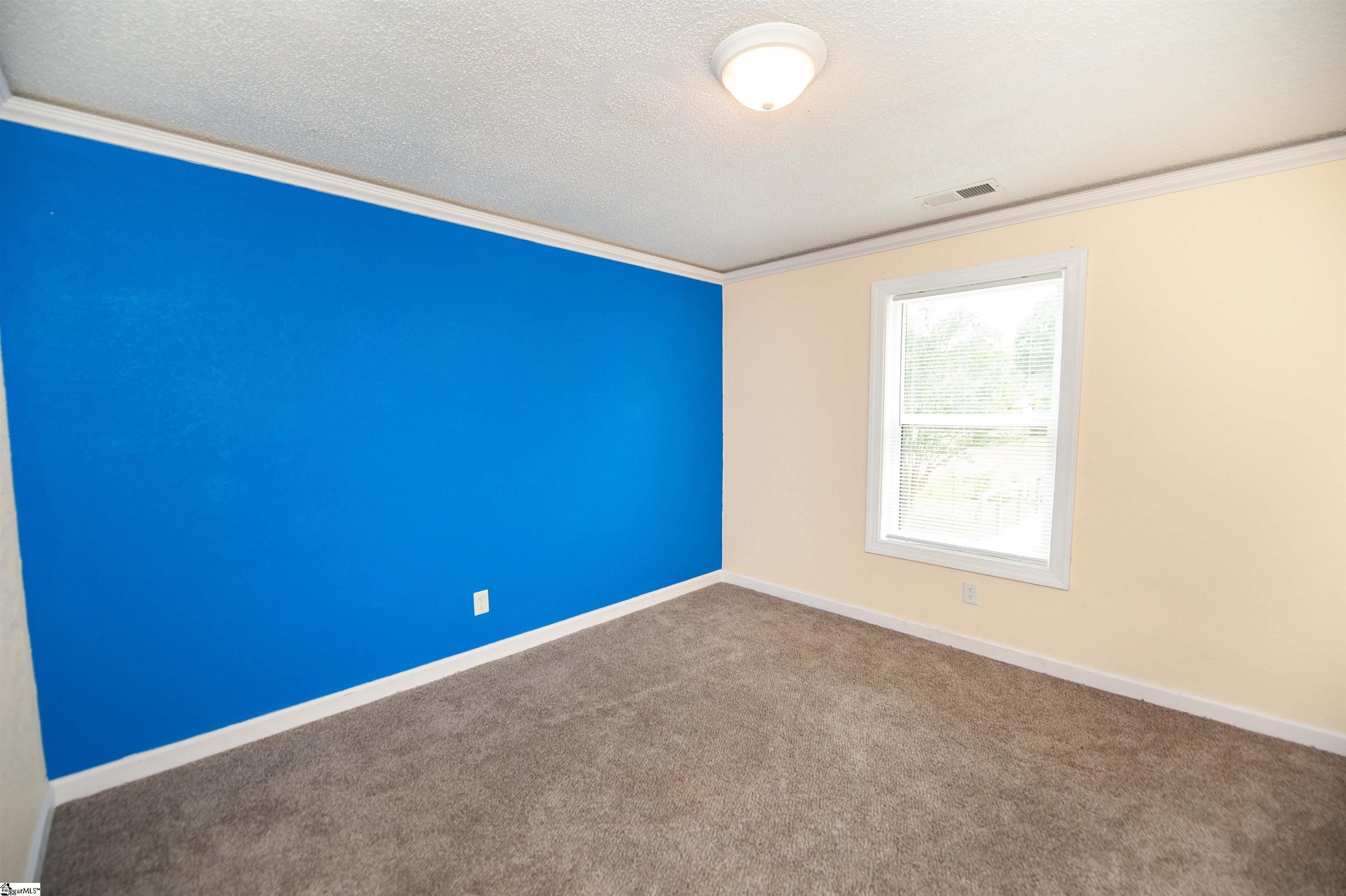 548 Honeysuckle Road Spartanburg, SC 29303