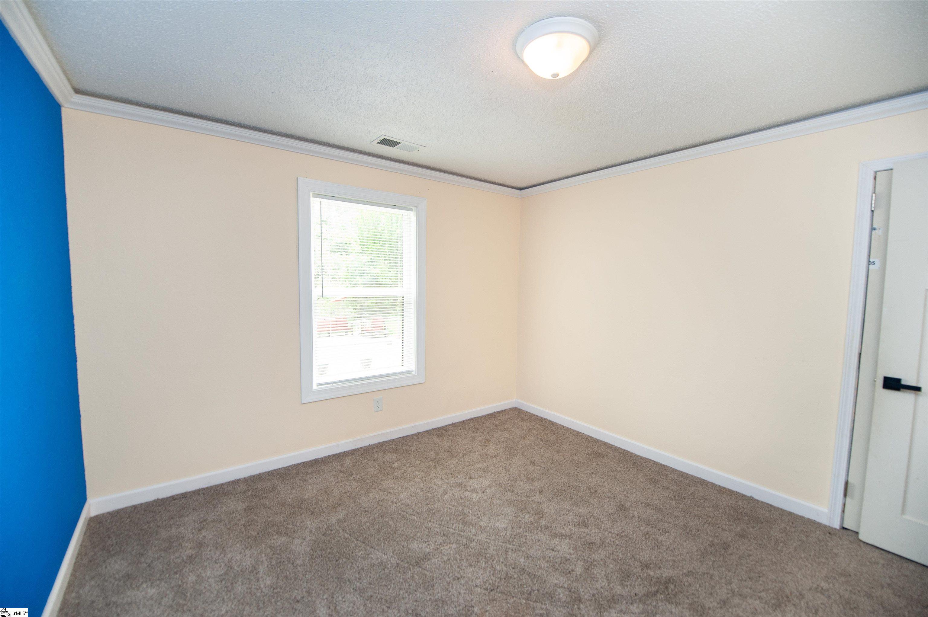 548 Honeysuckle Road Spartanburg, SC 29303
