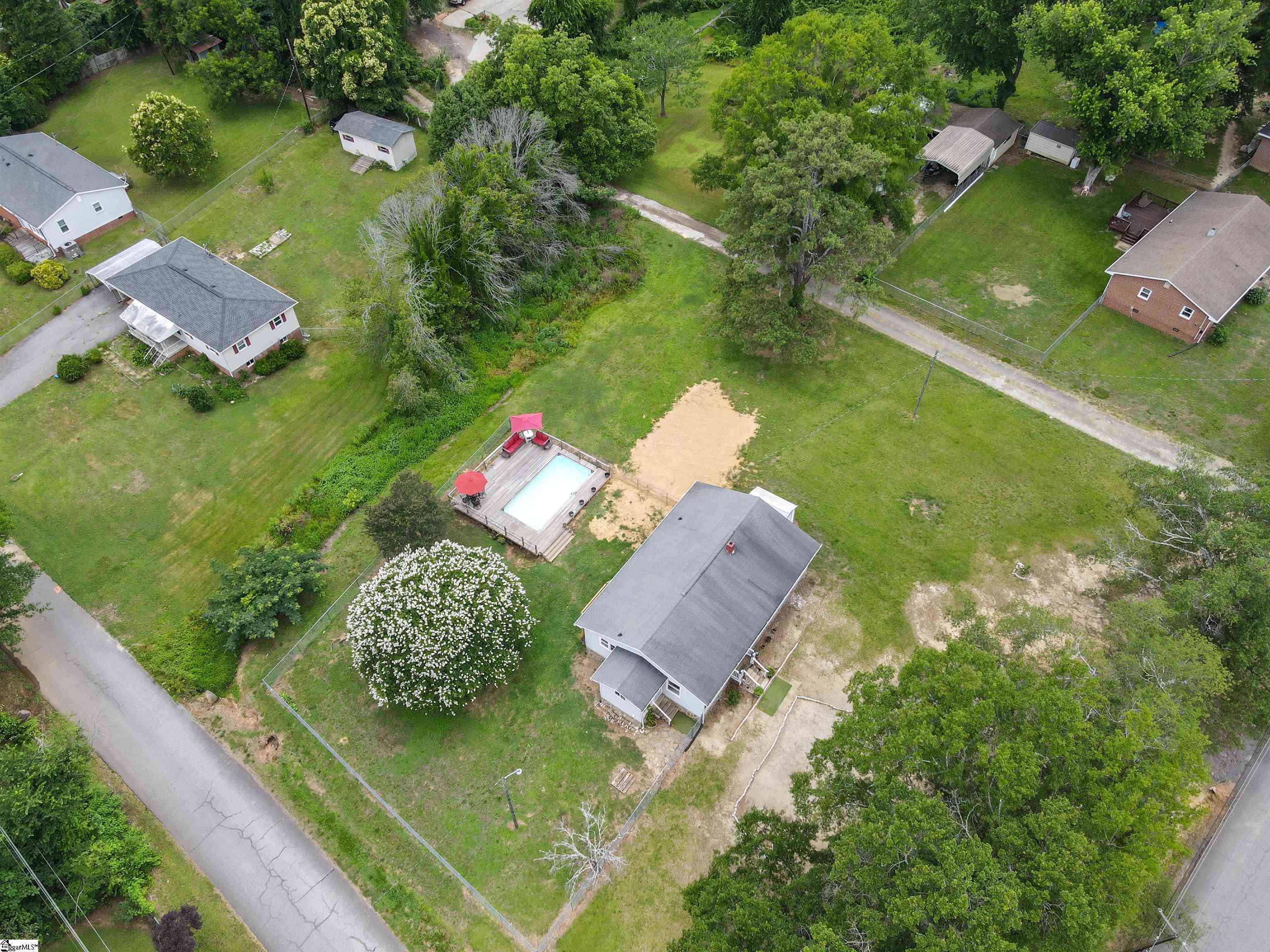 548 Honeysuckle Road Spartanburg, SC 29303