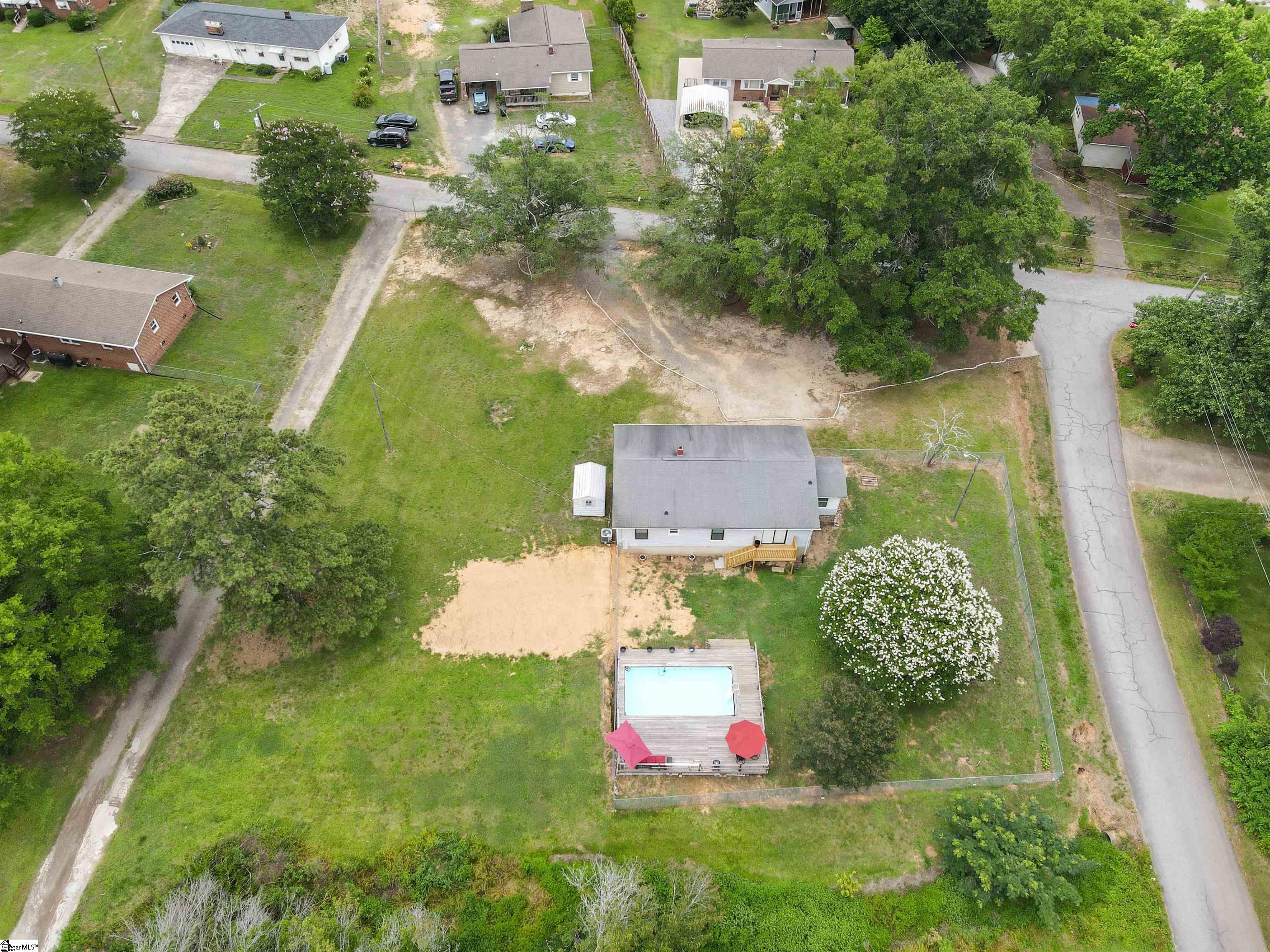 548 Honeysuckle Road Spartanburg, SC 29303