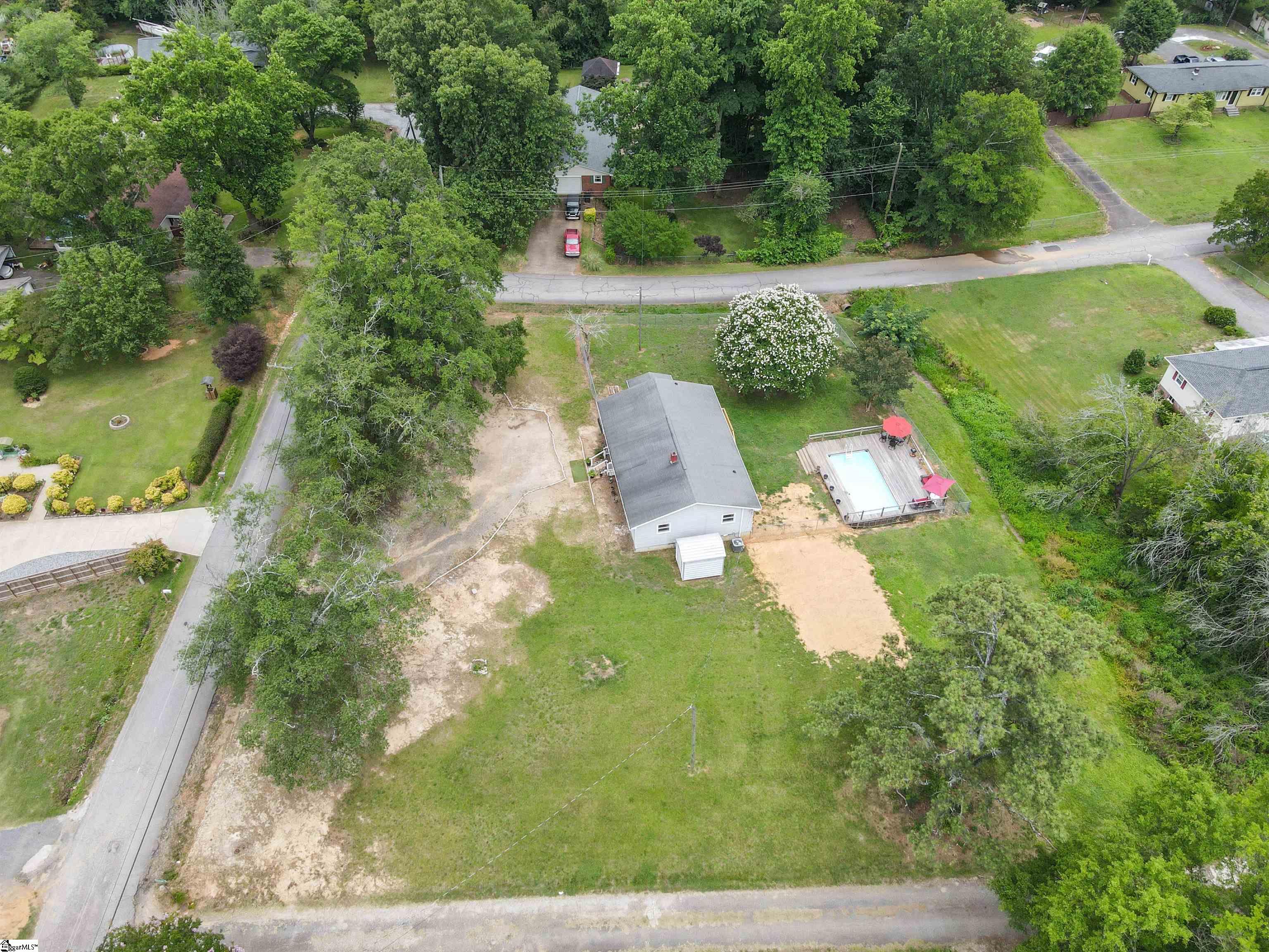 548 Honeysuckle Road Spartanburg, SC 29303