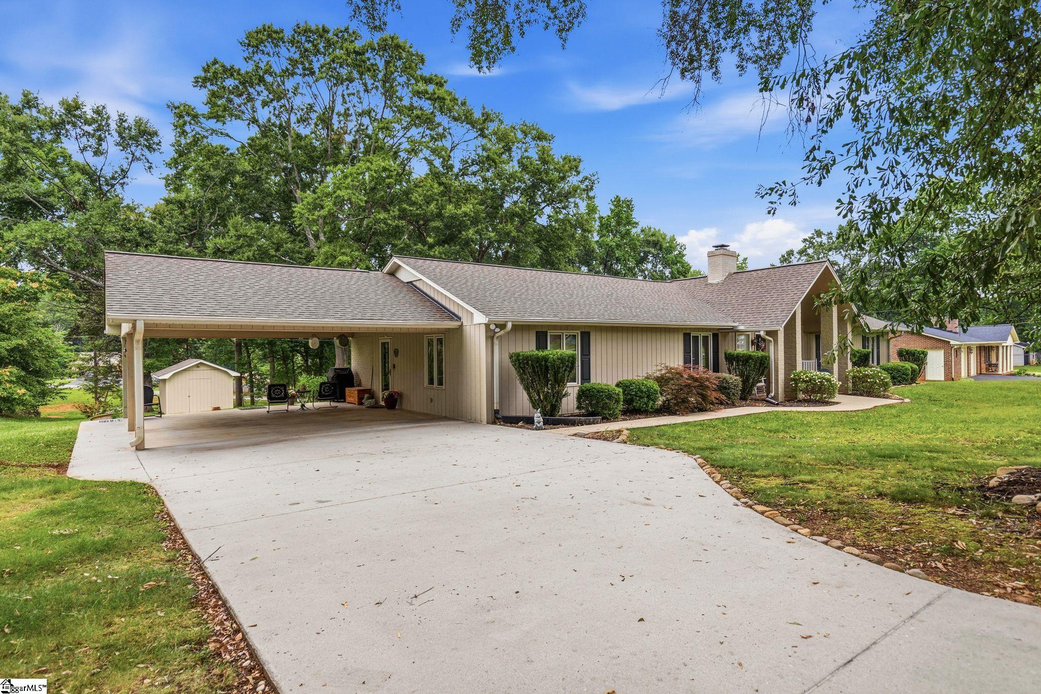 122 Mabry Road Spartanburg, SC 29307