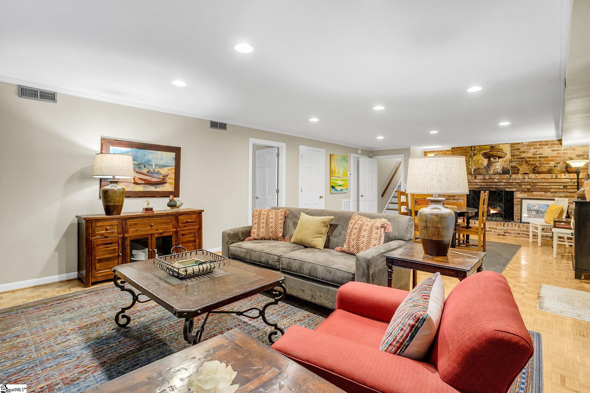 9 Barksdale Road Greenville, SC 29607