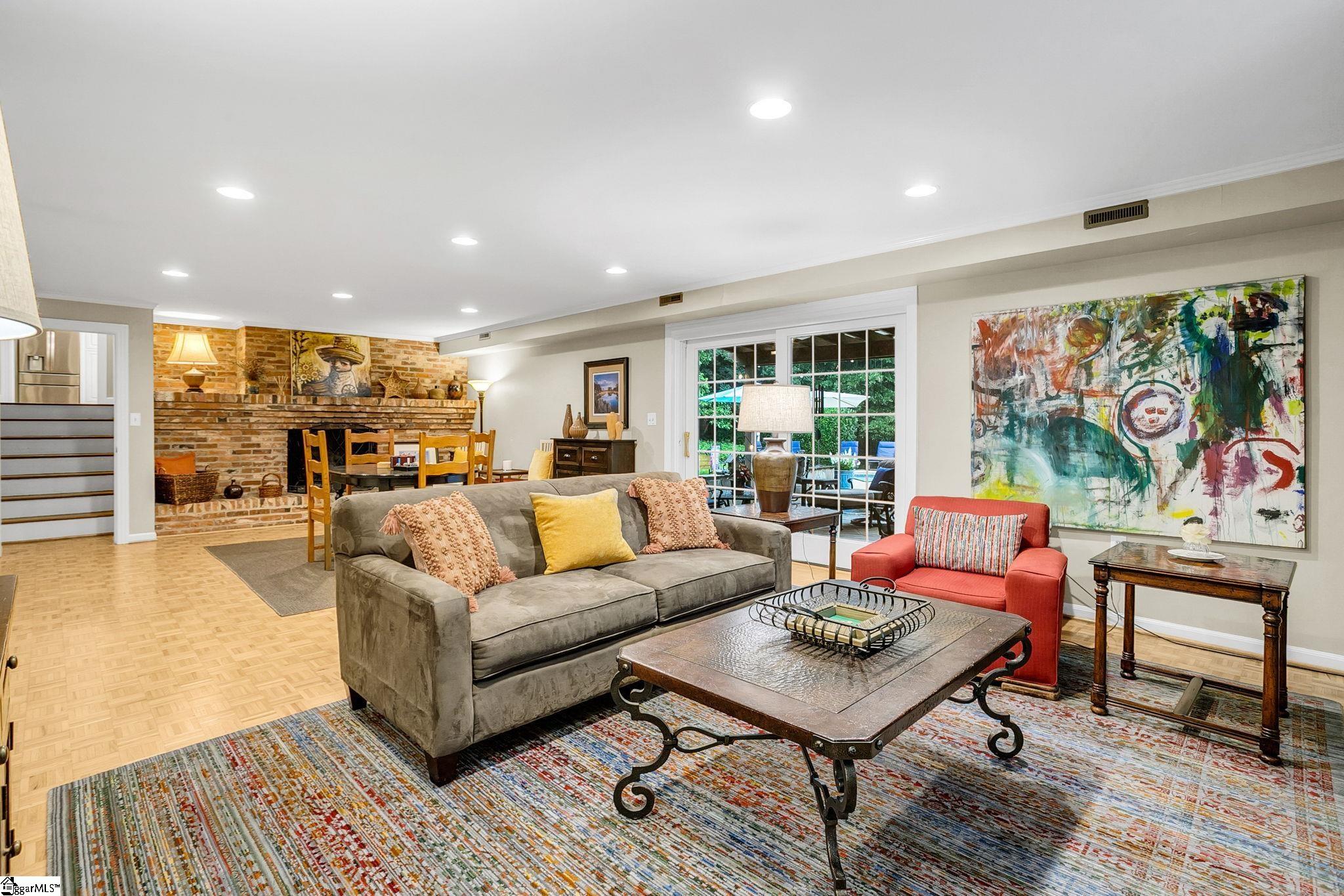 9 Barksdale Road Greenville, SC 29607
