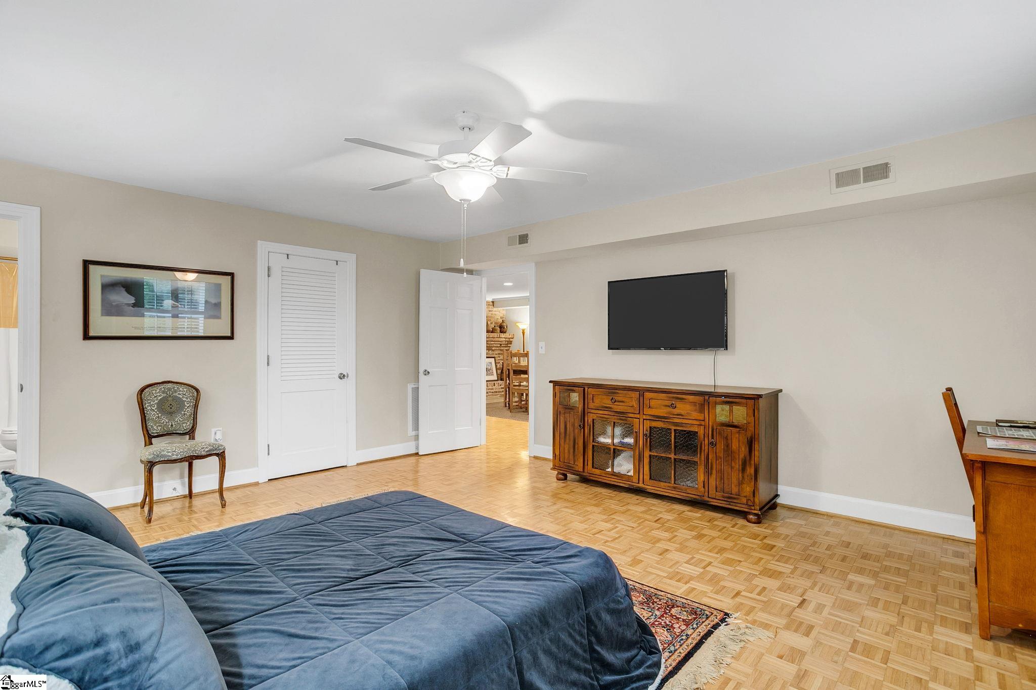 9 Barksdale Road Greenville, SC 29607