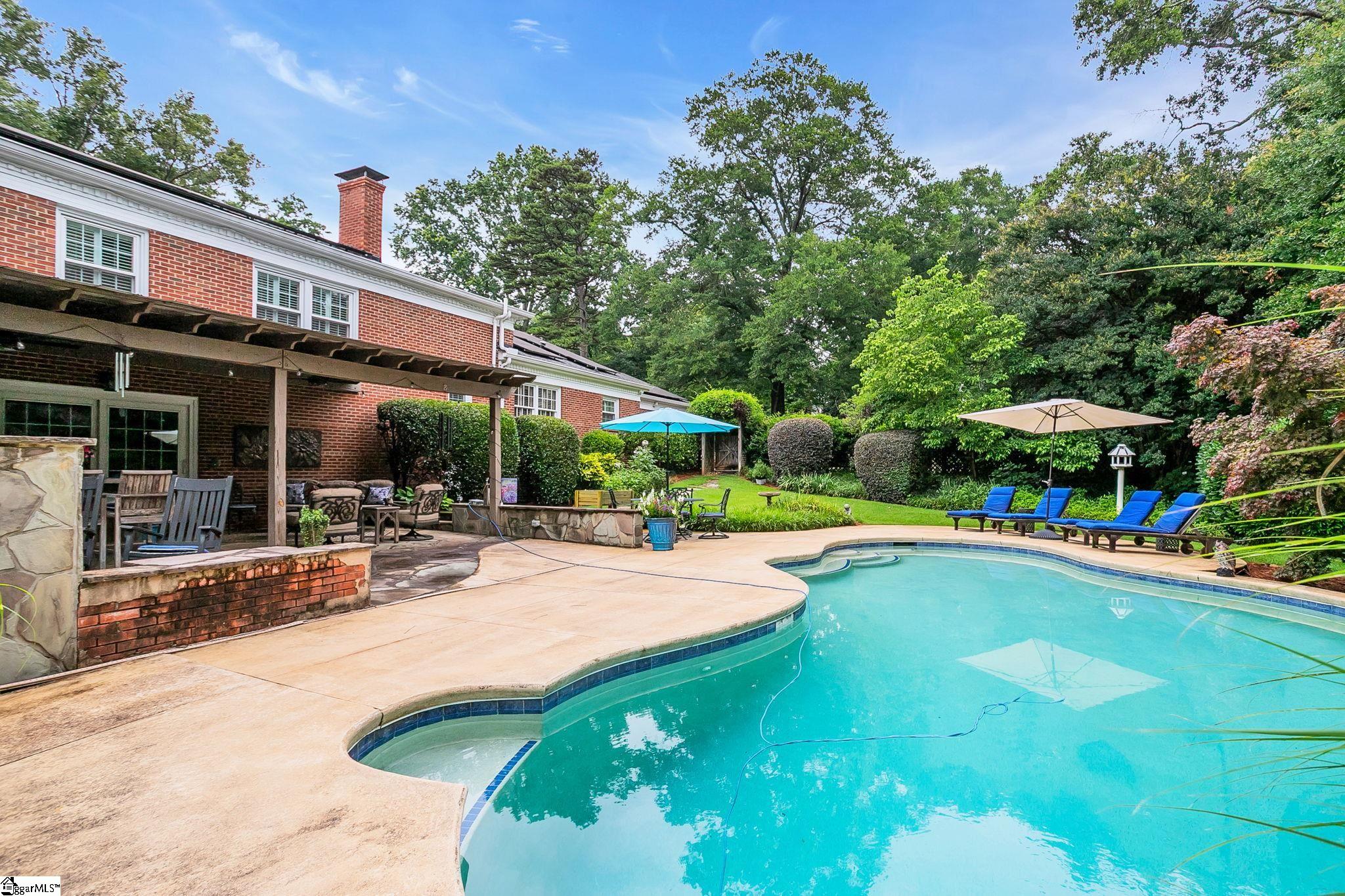 9 Barksdale Road Greenville, SC 29607