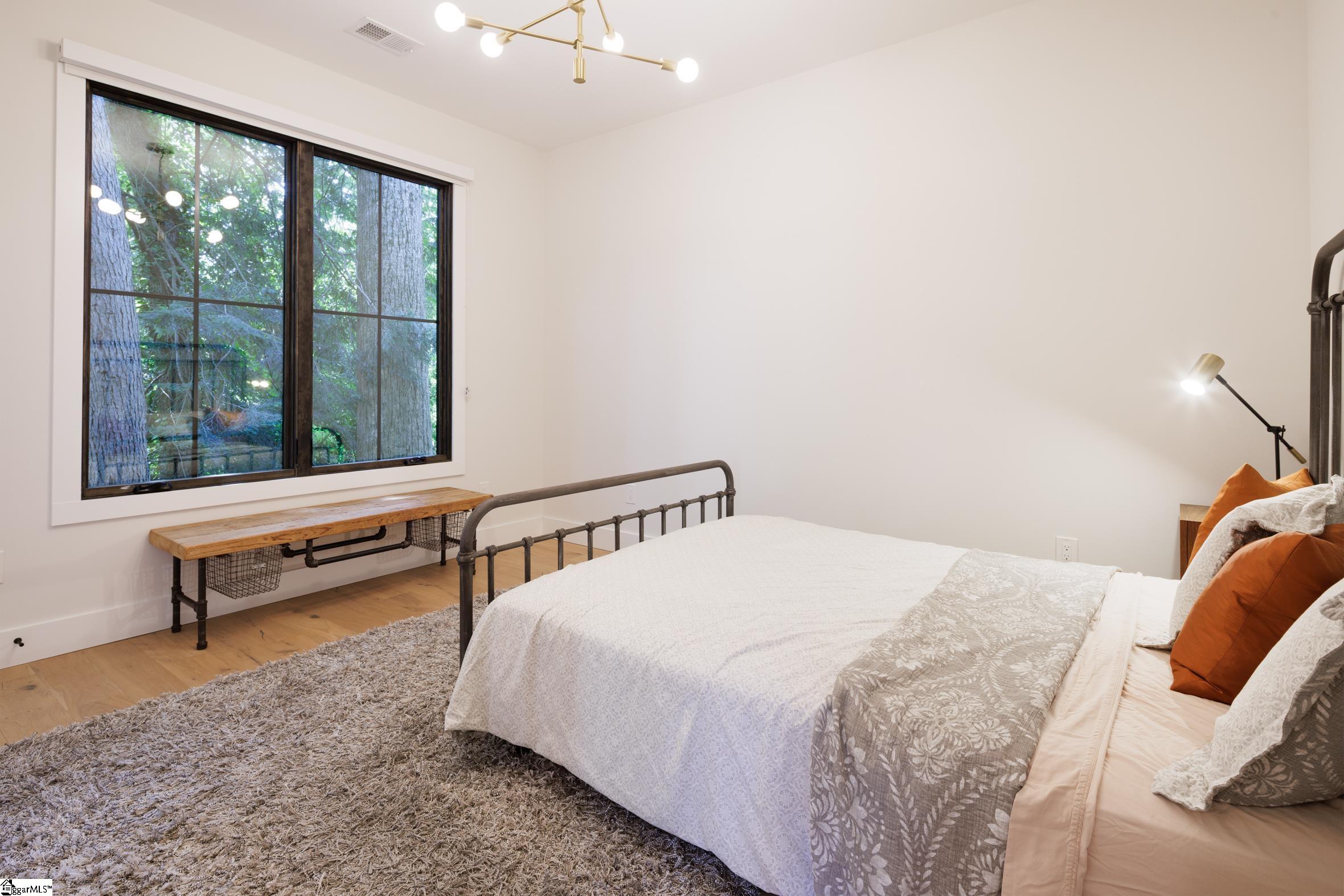 116 W Augusta Place Greenville, SC 29605