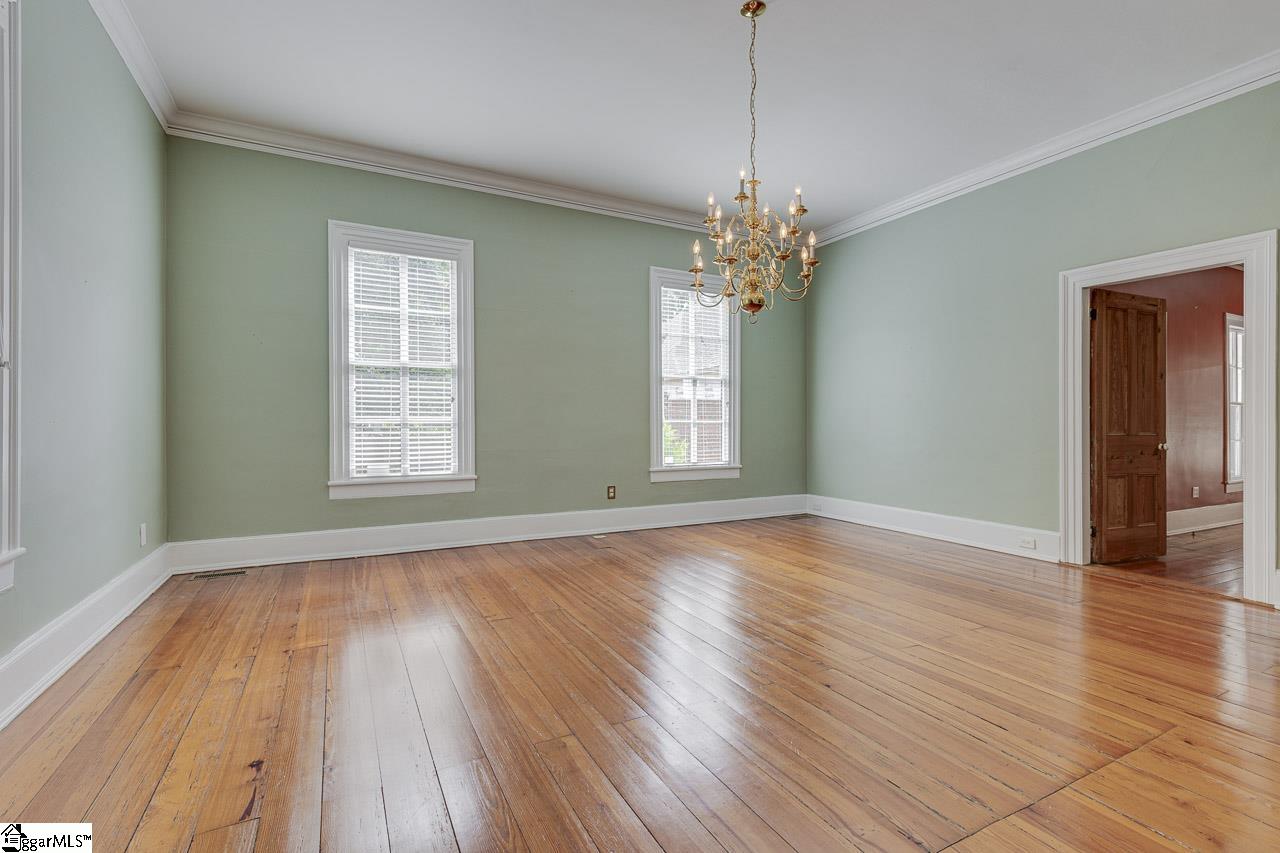 522 Cleveland Street Greenville, SC 29601