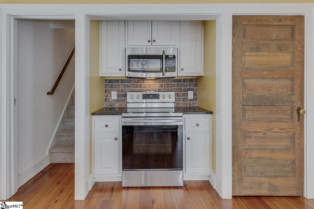 522 Cleveland Street Greenville, SC 29601