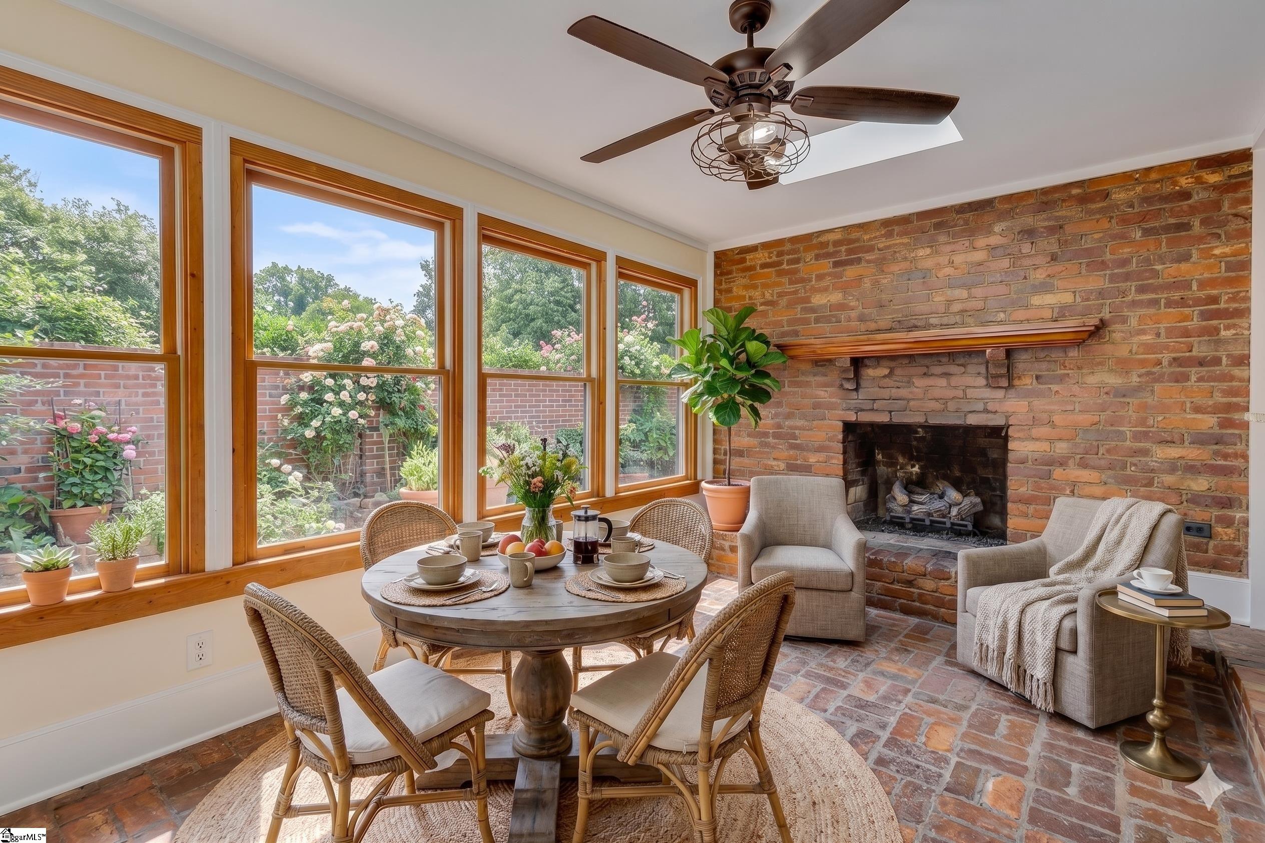 522 Cleveland Street Greenville, SC 29601