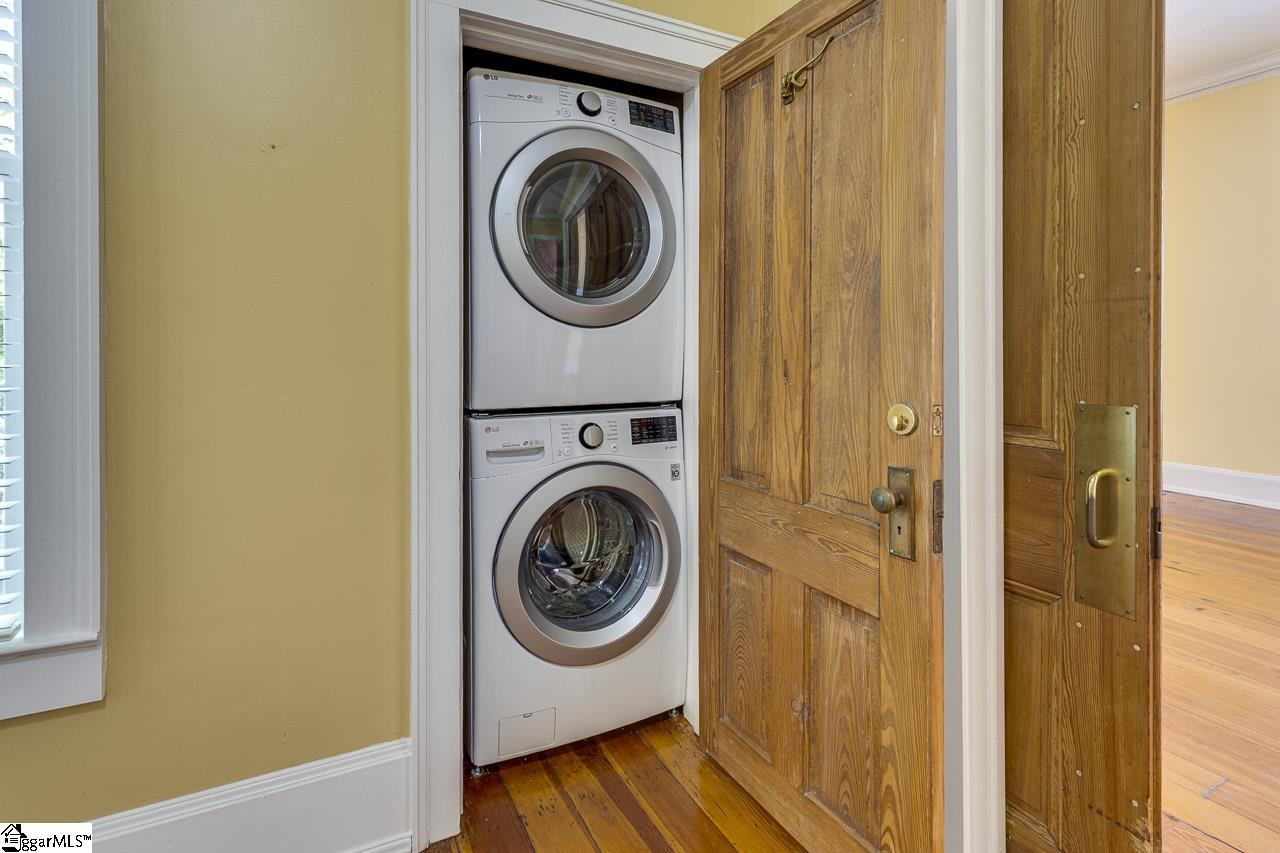 522 Cleveland Street Greenville, SC 29601