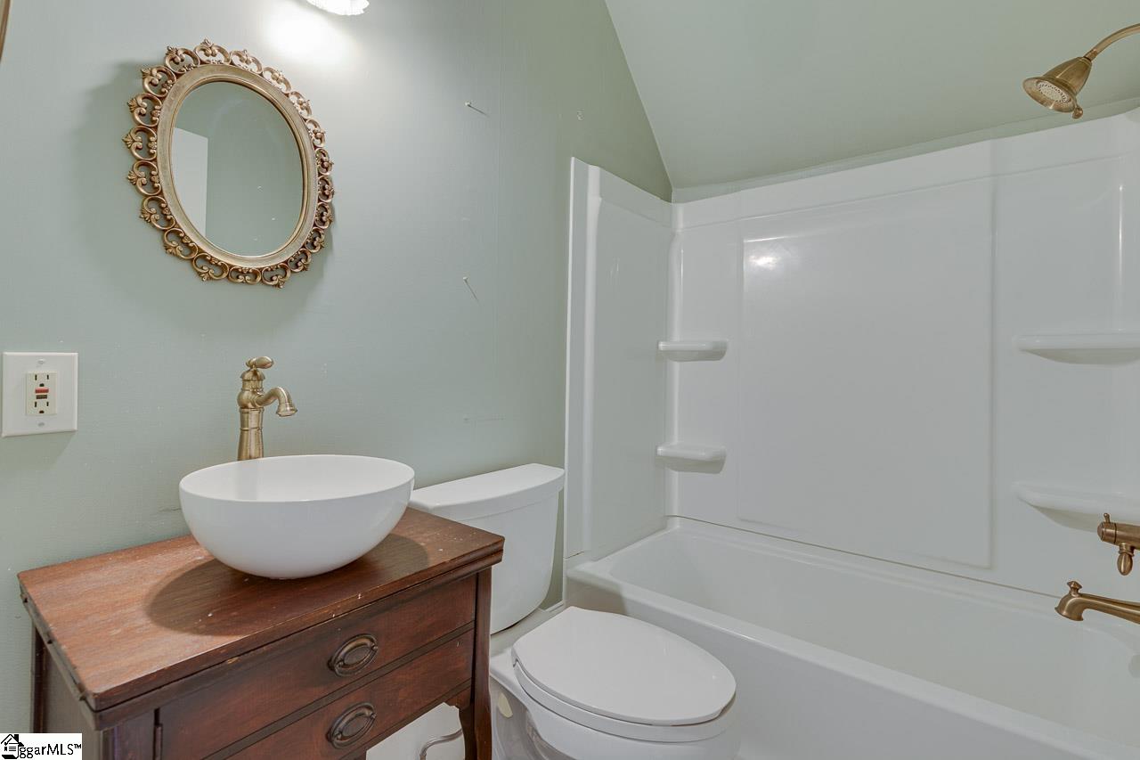 522 Cleveland Street Greenville, SC 29601