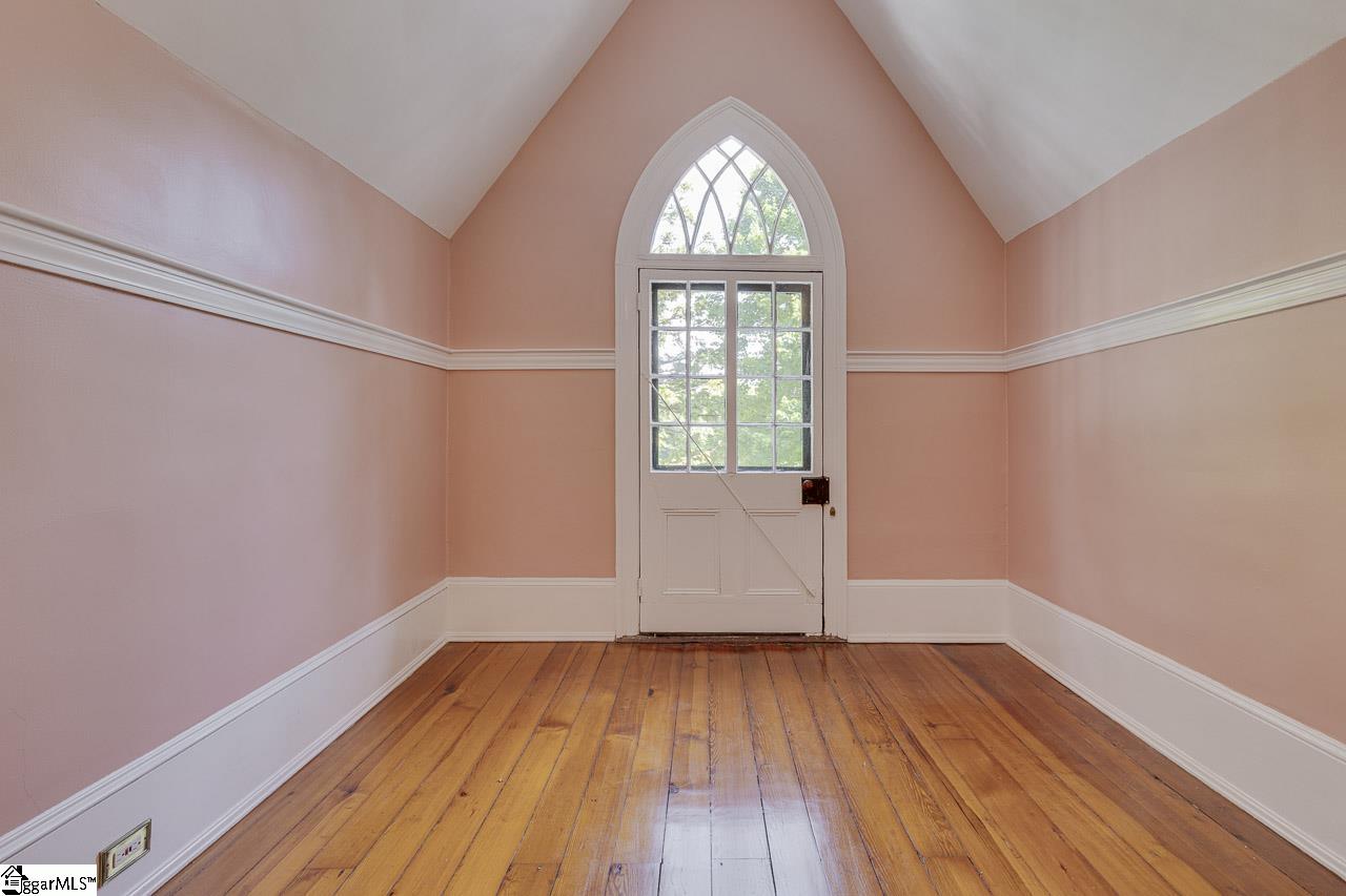 522 Cleveland Street Greenville, SC 29601