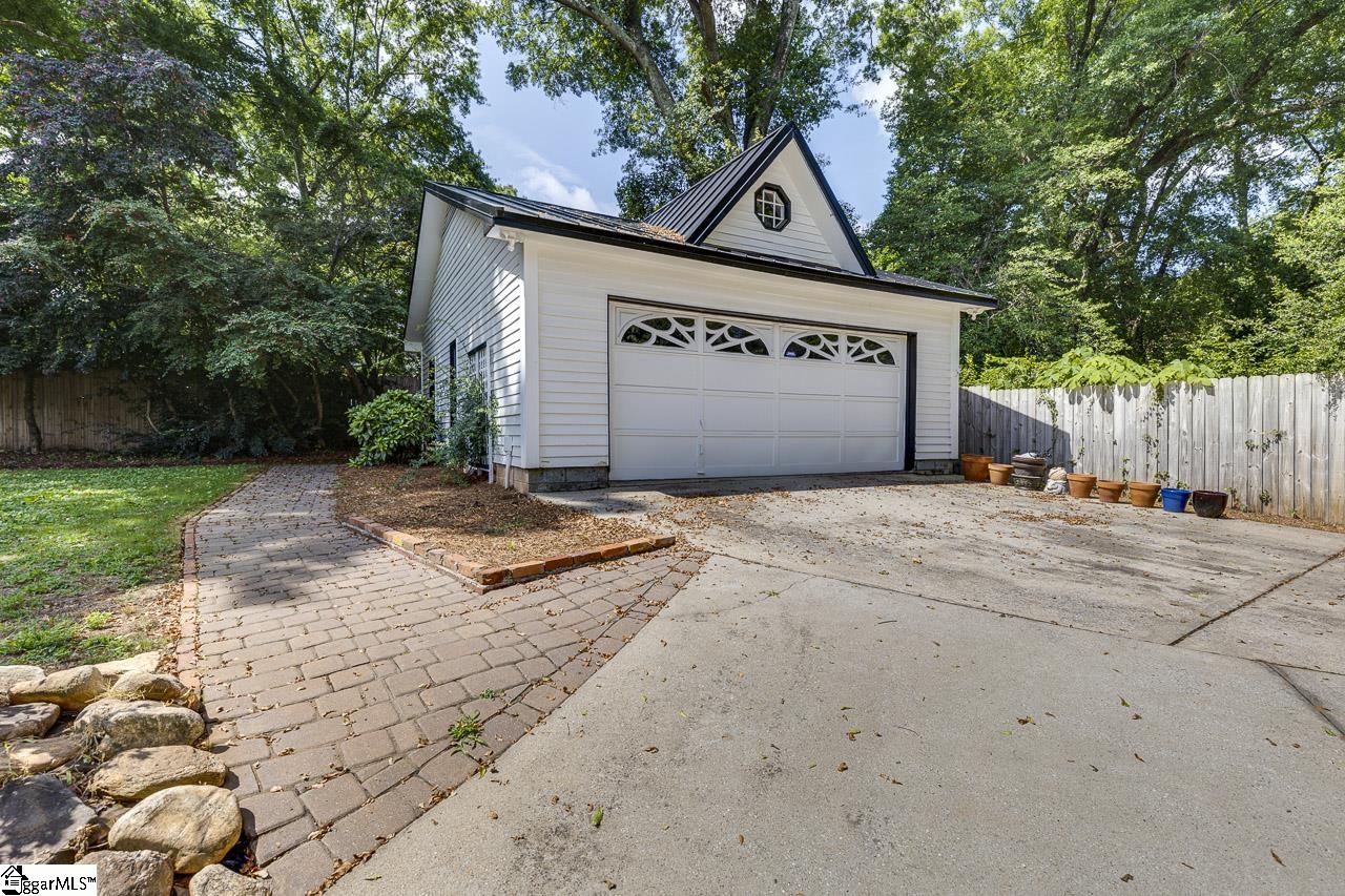 522 Cleveland Street Greenville, SC 29601