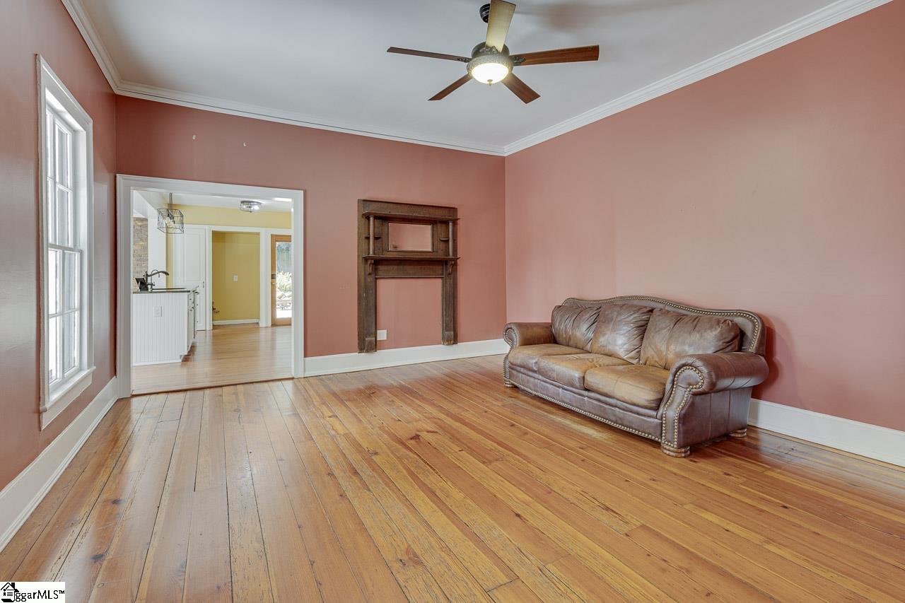 522 Cleveland Street Greenville, SC 29601