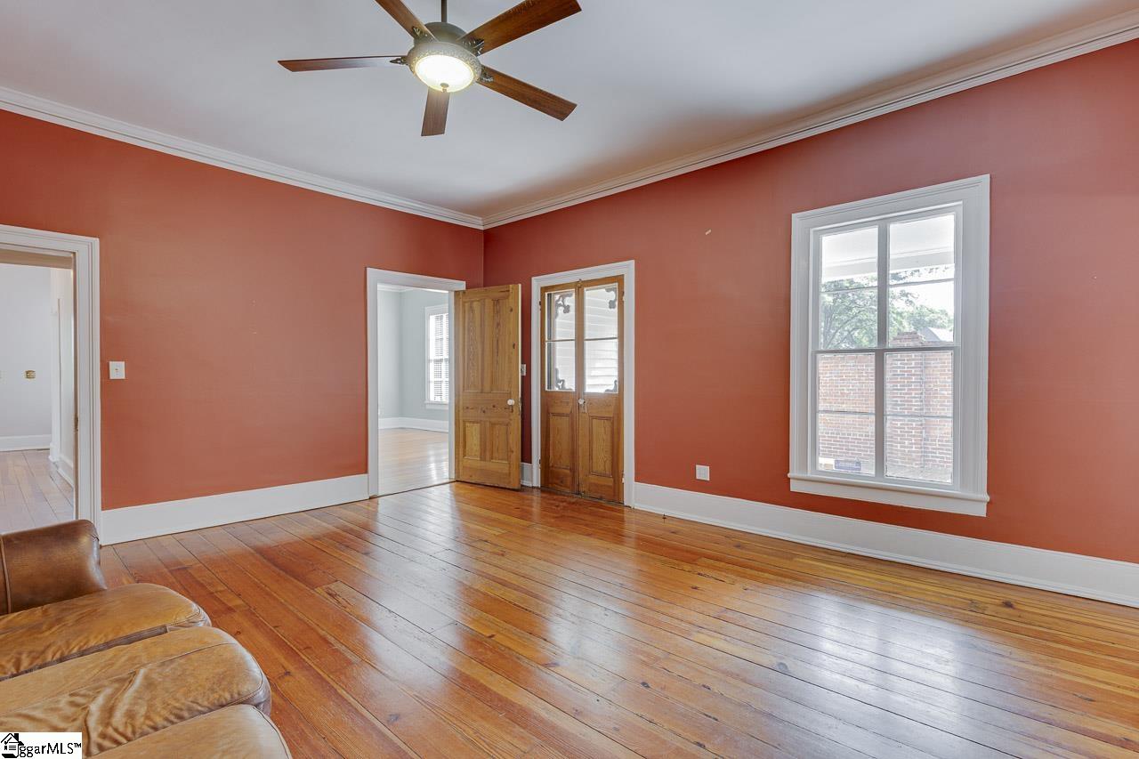 522 Cleveland Street Greenville, SC 29601