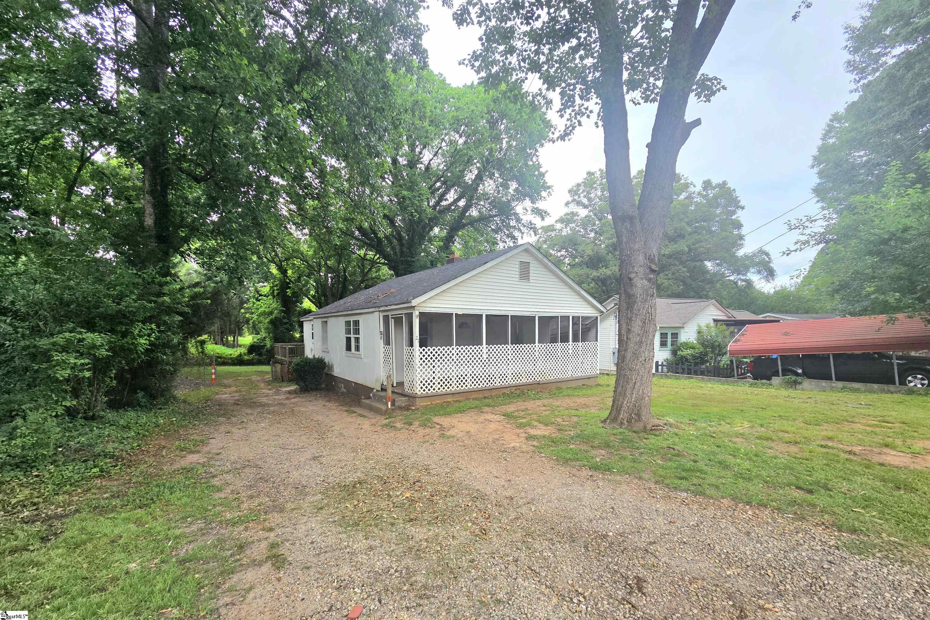 21 N Haven Drive Greenville, SC 29617