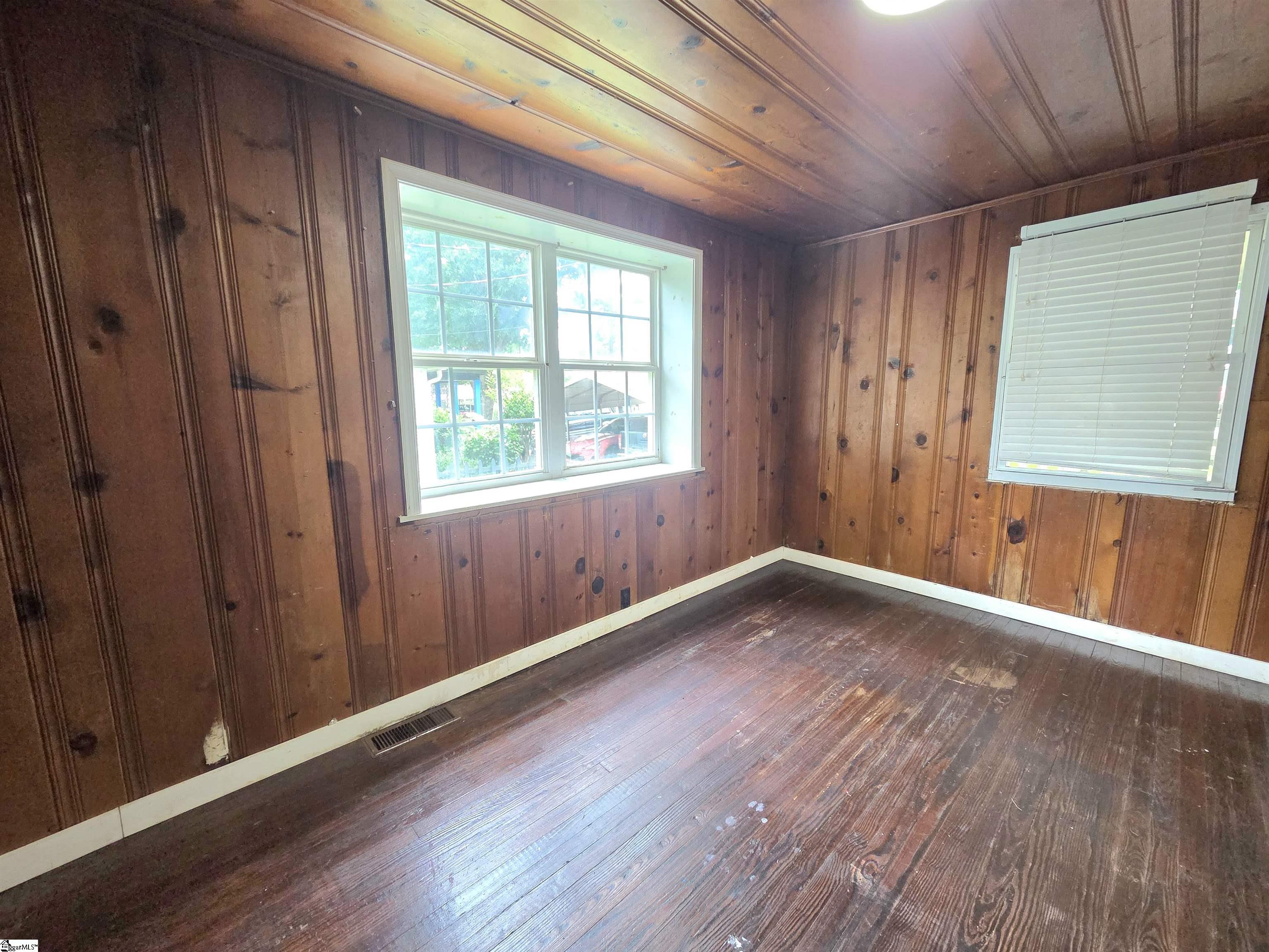 21 N Haven Drive Greenville, SC 29617