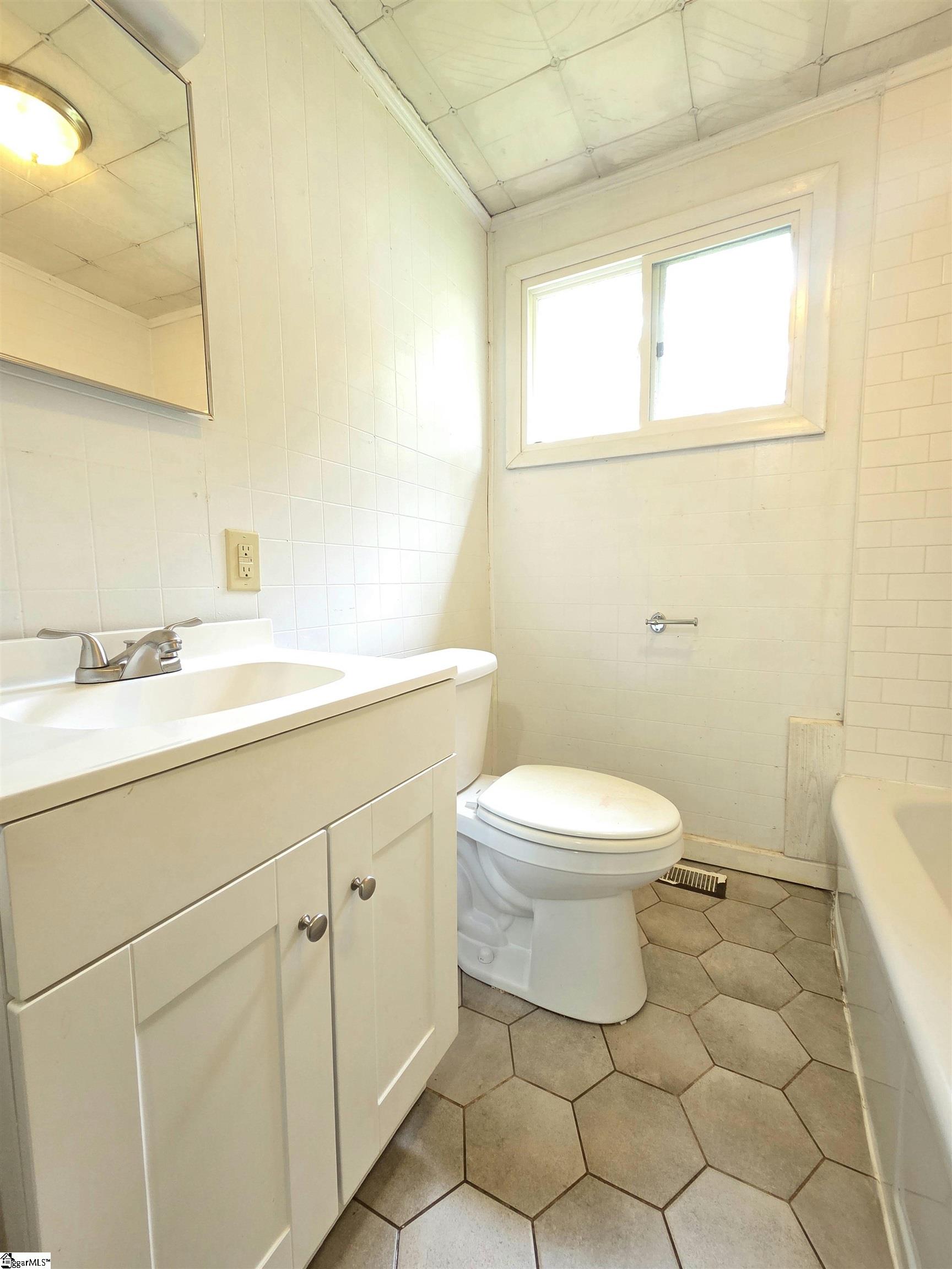 21 N Haven Drive Greenville, SC 29617