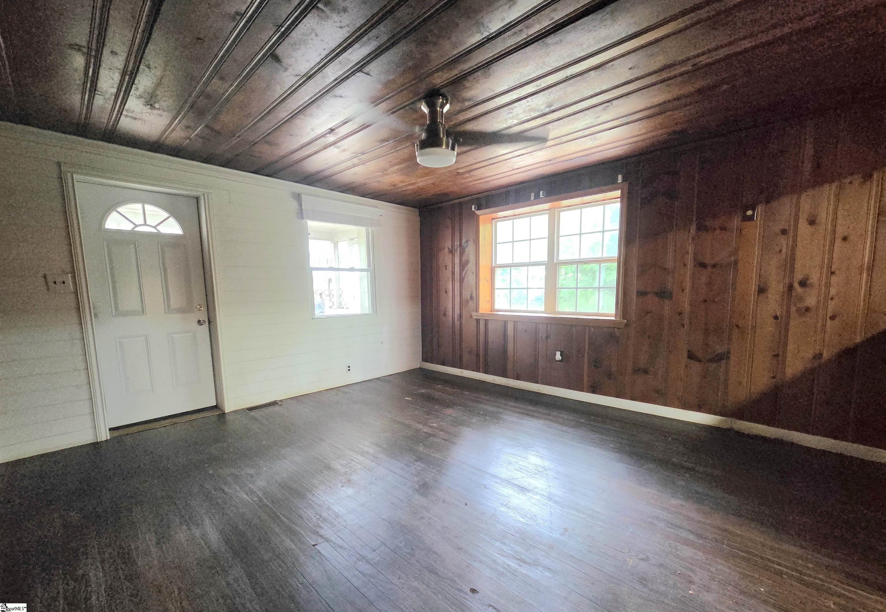 21 N Haven Drive Greenville, SC 29617