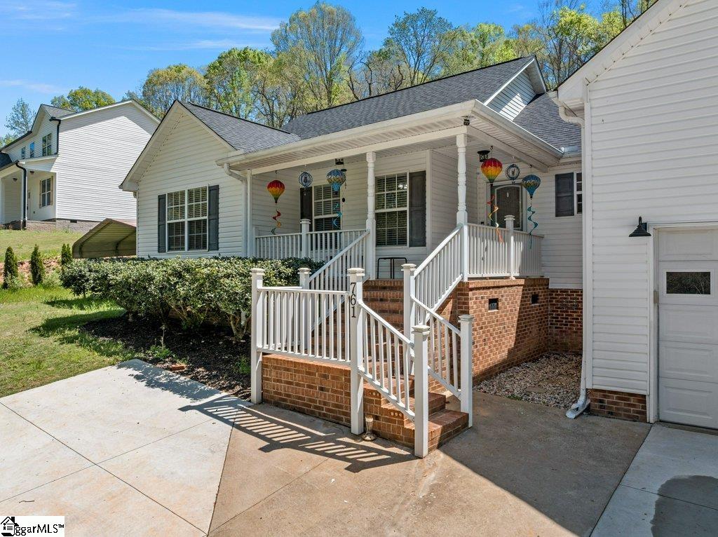 761 Pearson Town Road Moore, SC 29369