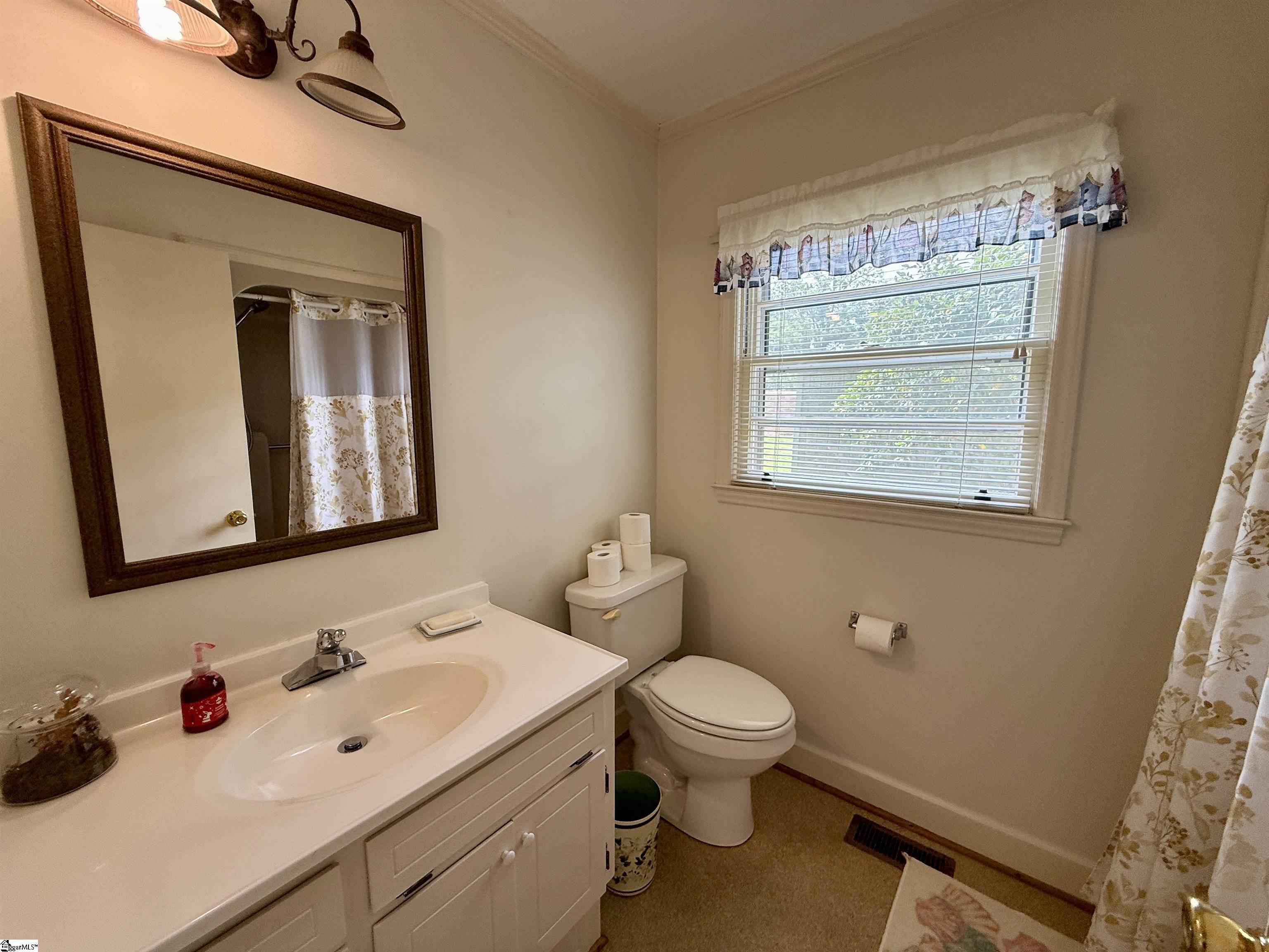 301 Pine Street Clinton, SC 29325