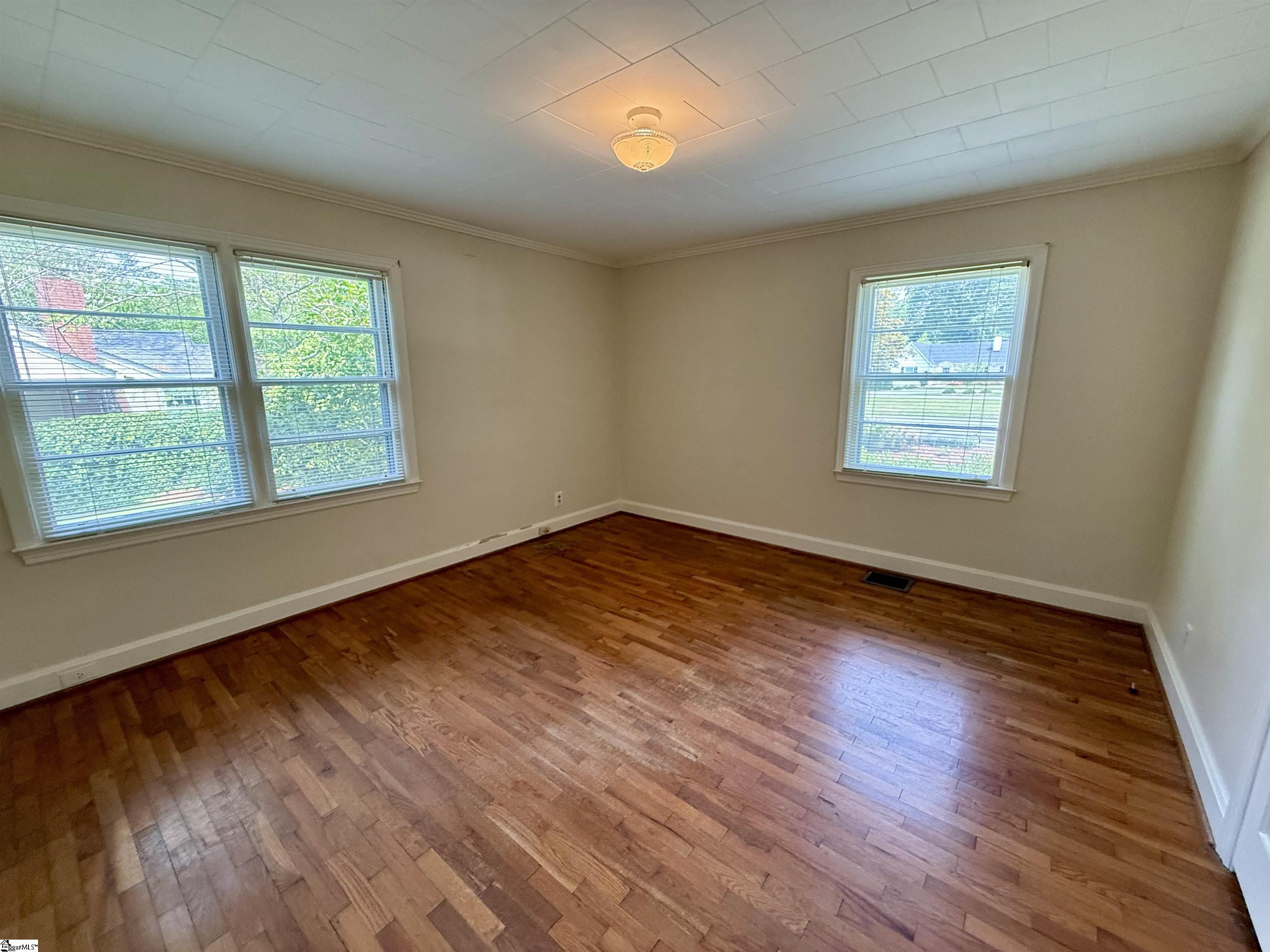 301 Pine Street Clinton, SC 29325