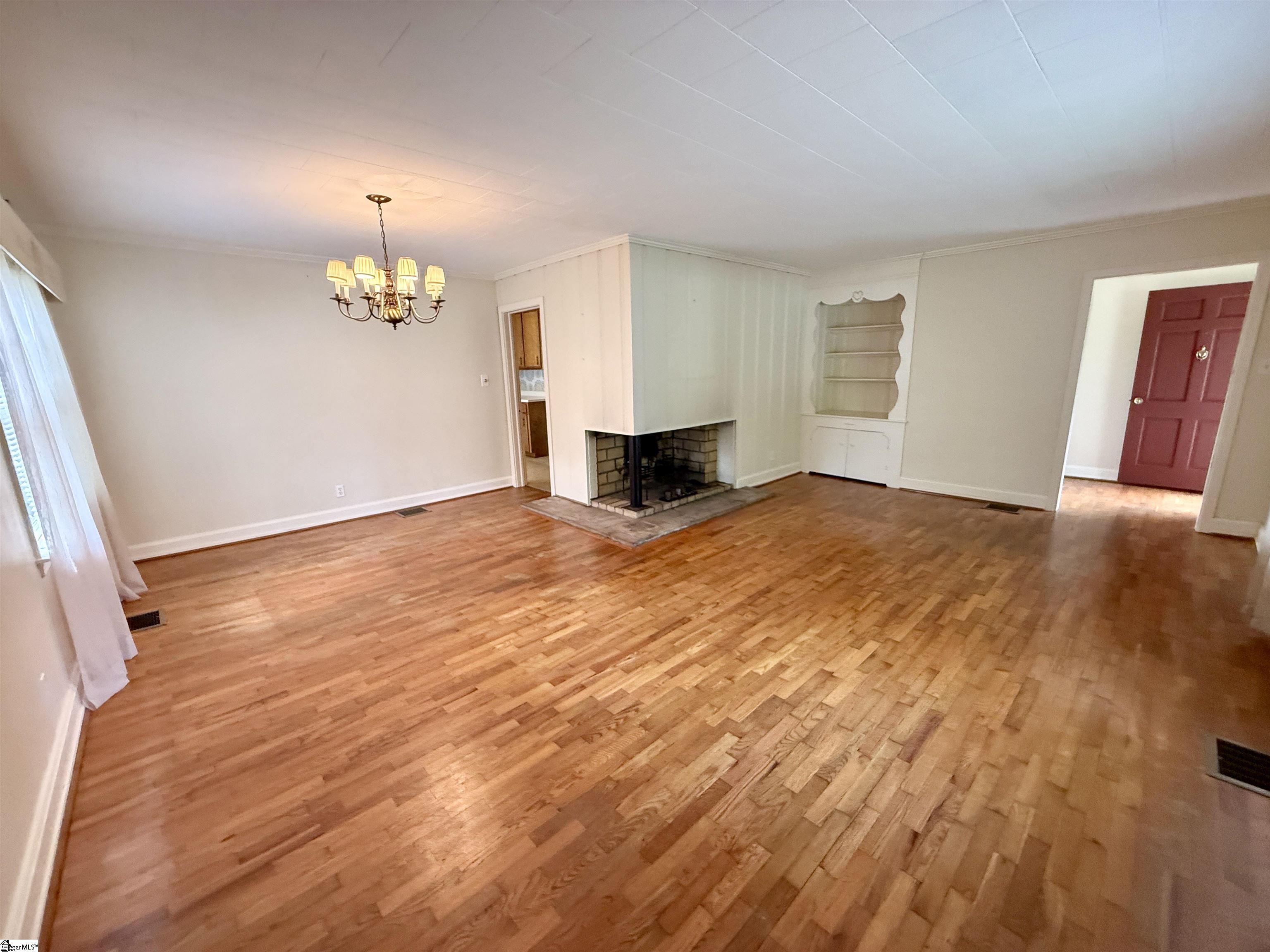 301 Pine Street Clinton, SC 29325