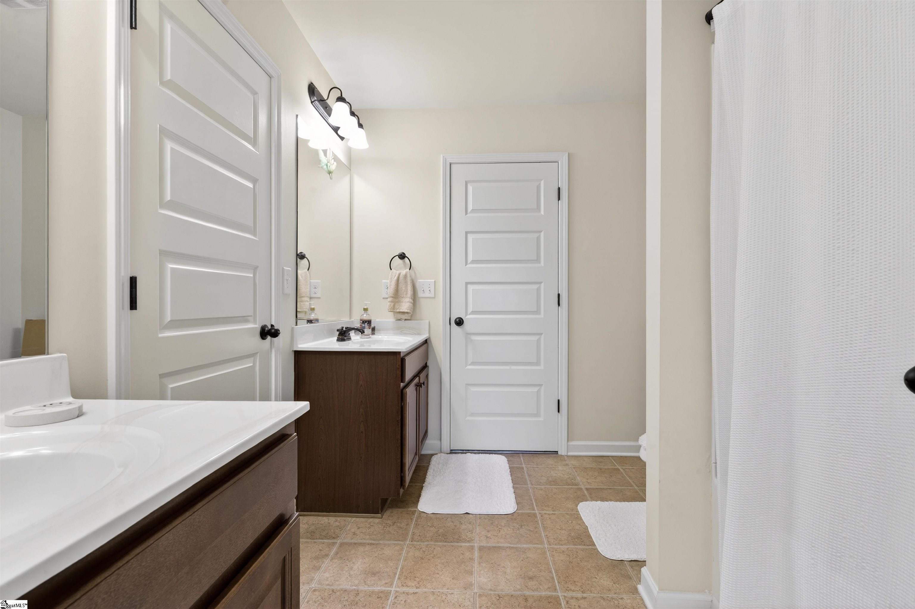 412 Simsbury Way Greer, SC 29650