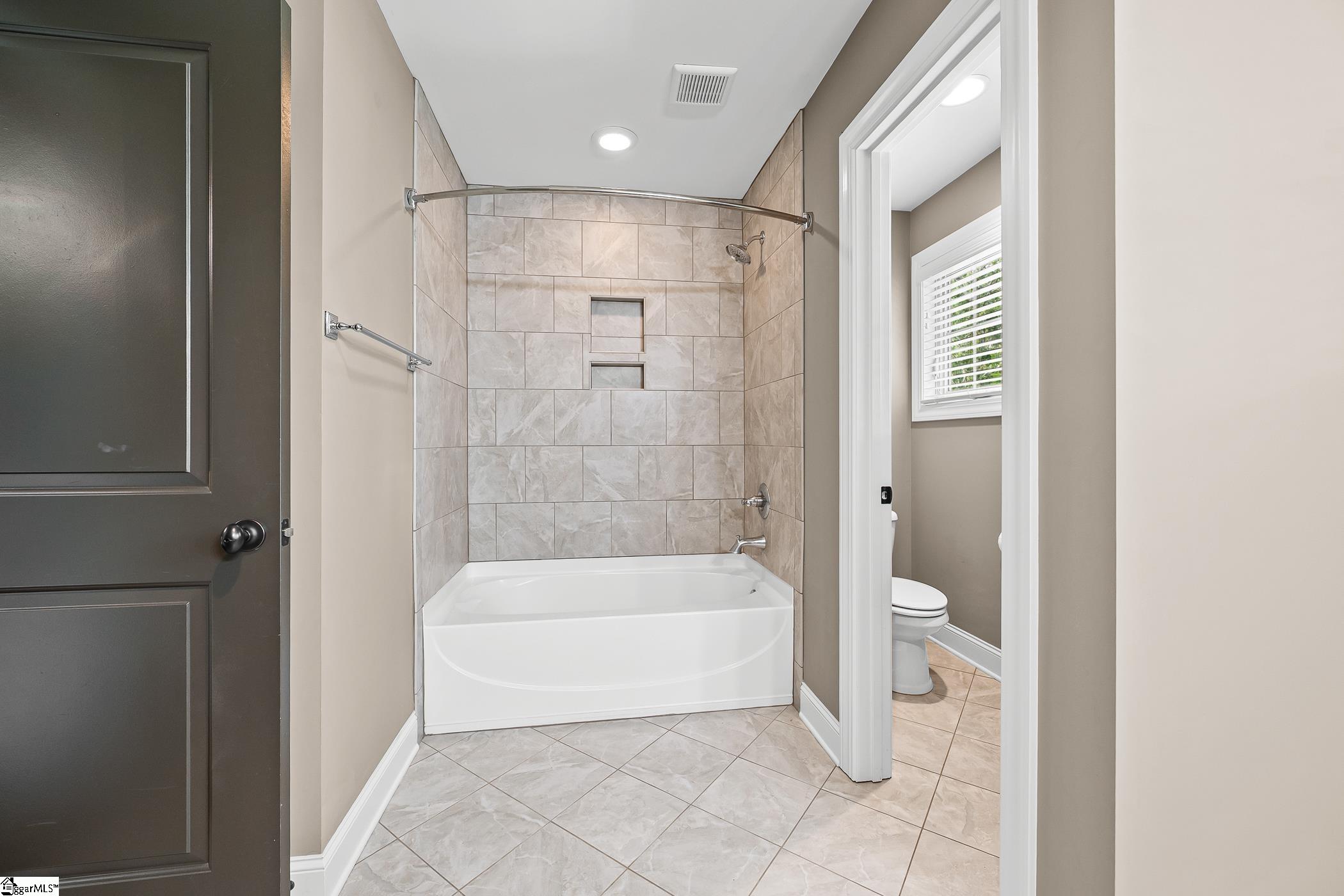 23 Hillside Circle Greenville, SC 29607