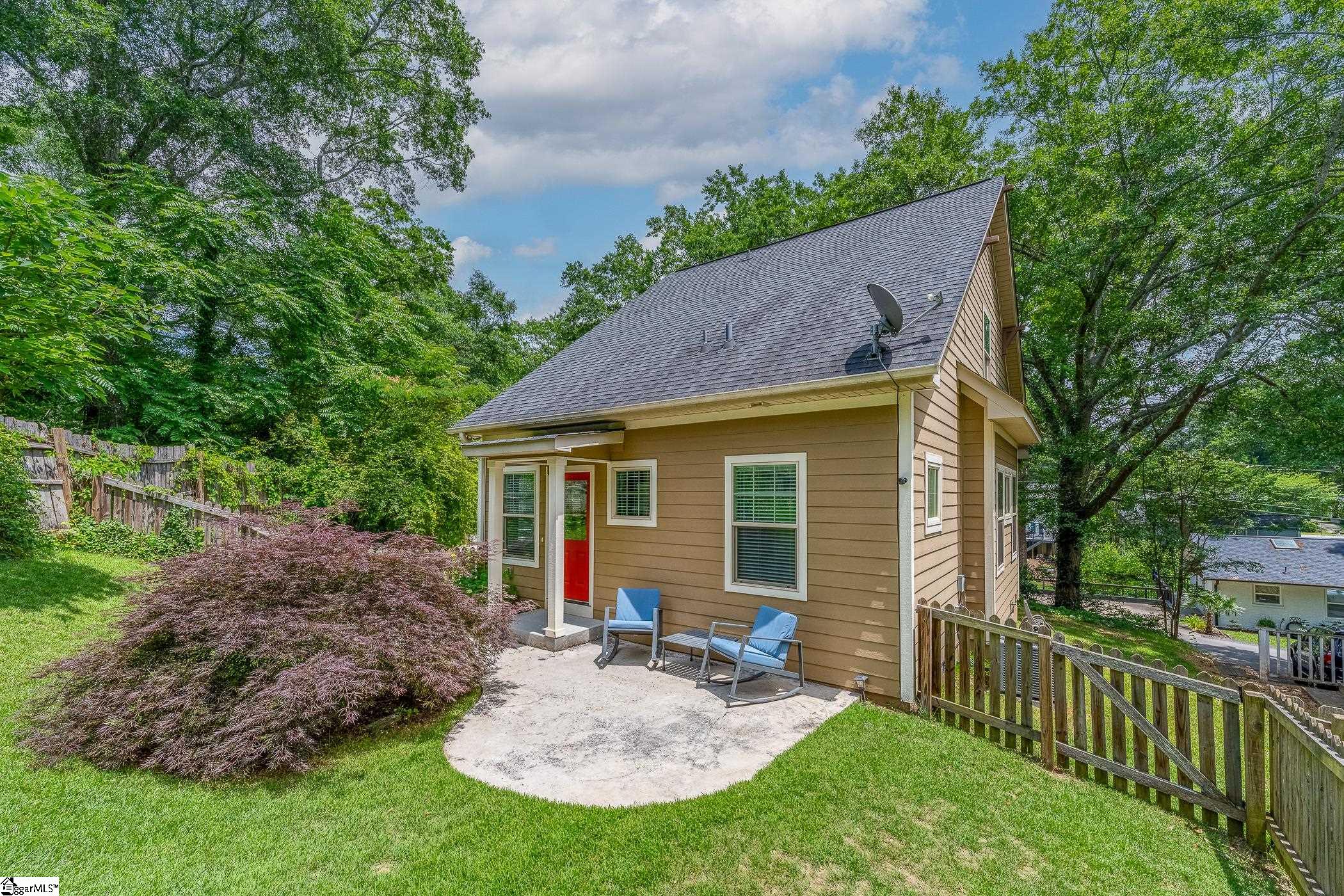 23 Hillside Circle Greenville, SC 29607