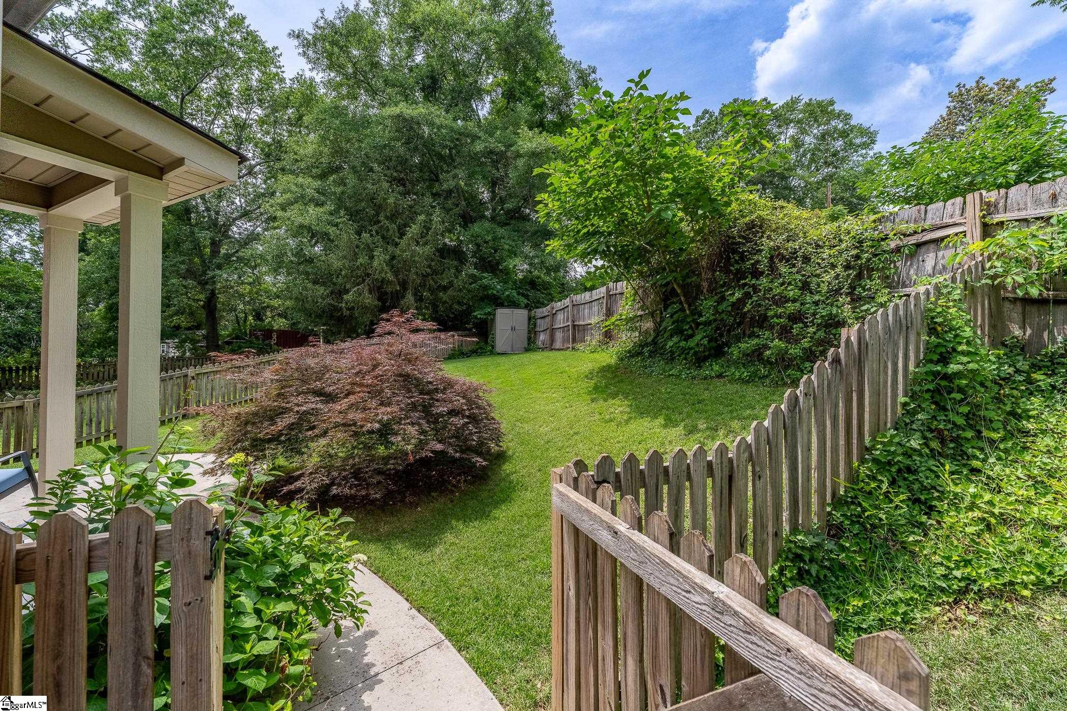23 Hillside Circle Greenville, SC 29607