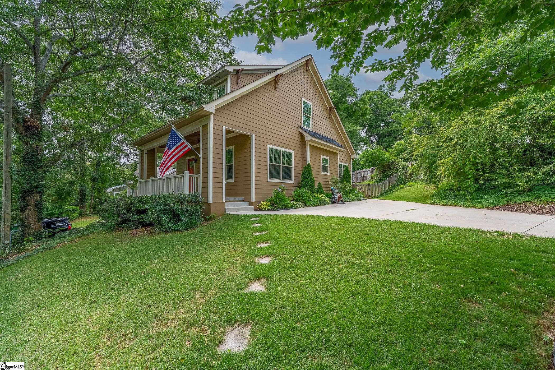 23 Hillside Circle Greenville, SC 29607