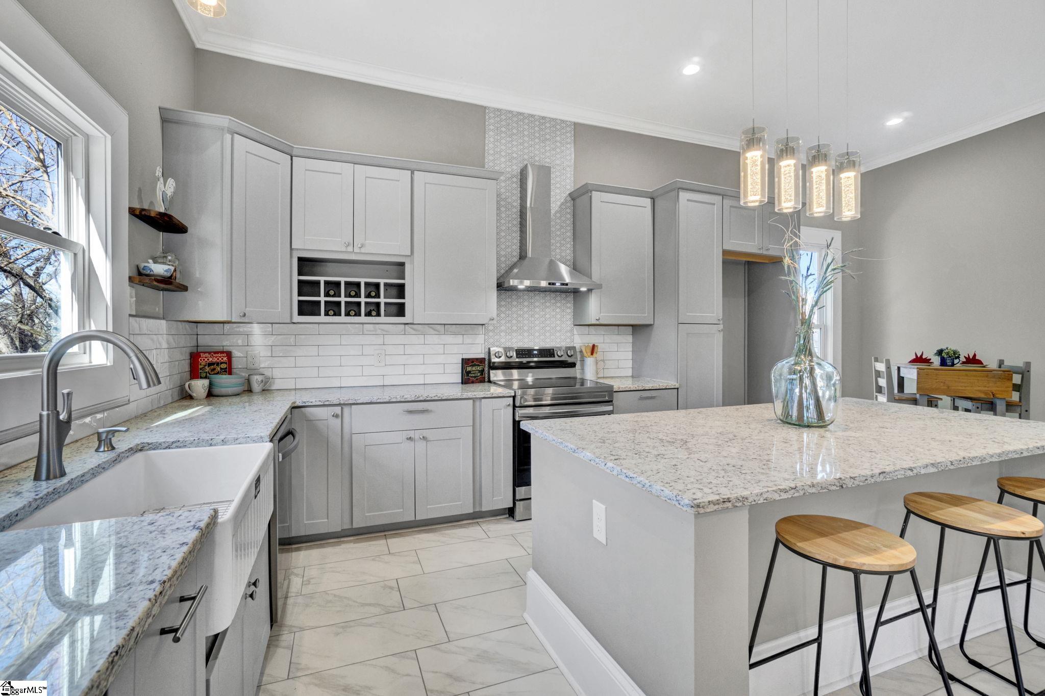 522 S Harper Street Laurens, SC 29360