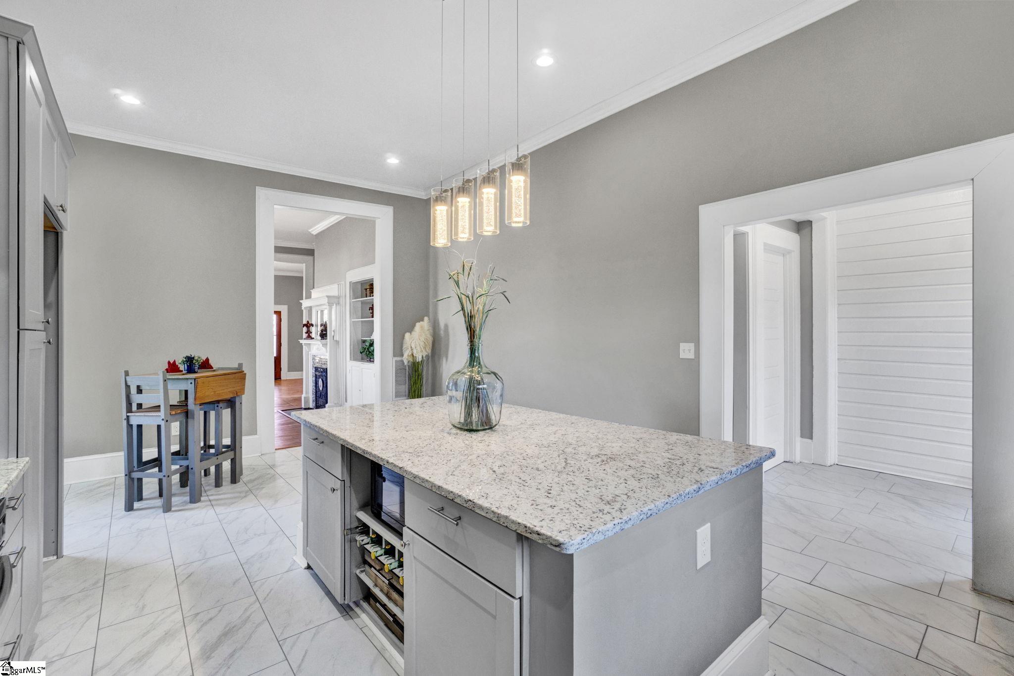 522 S Harper Street Laurens, SC 29360