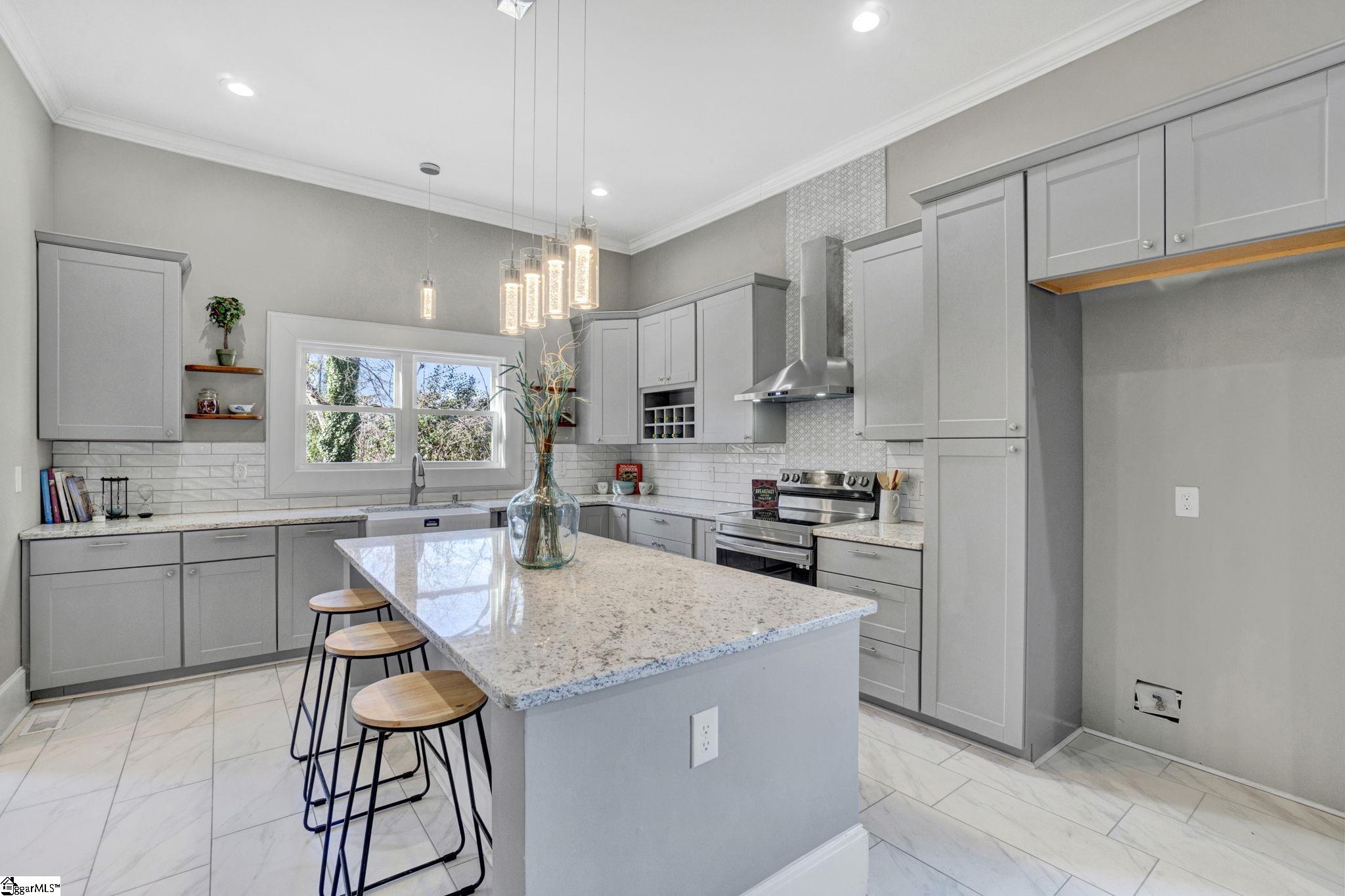 522 S Harper Street Laurens, SC 29360