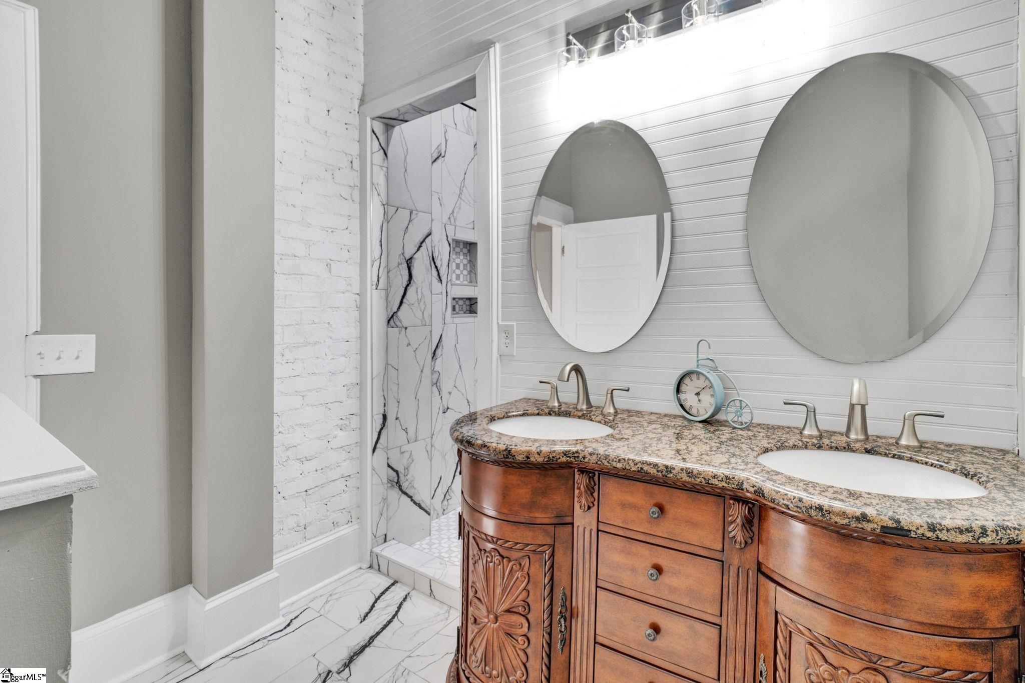 522 S Harper Street Laurens, SC 29360