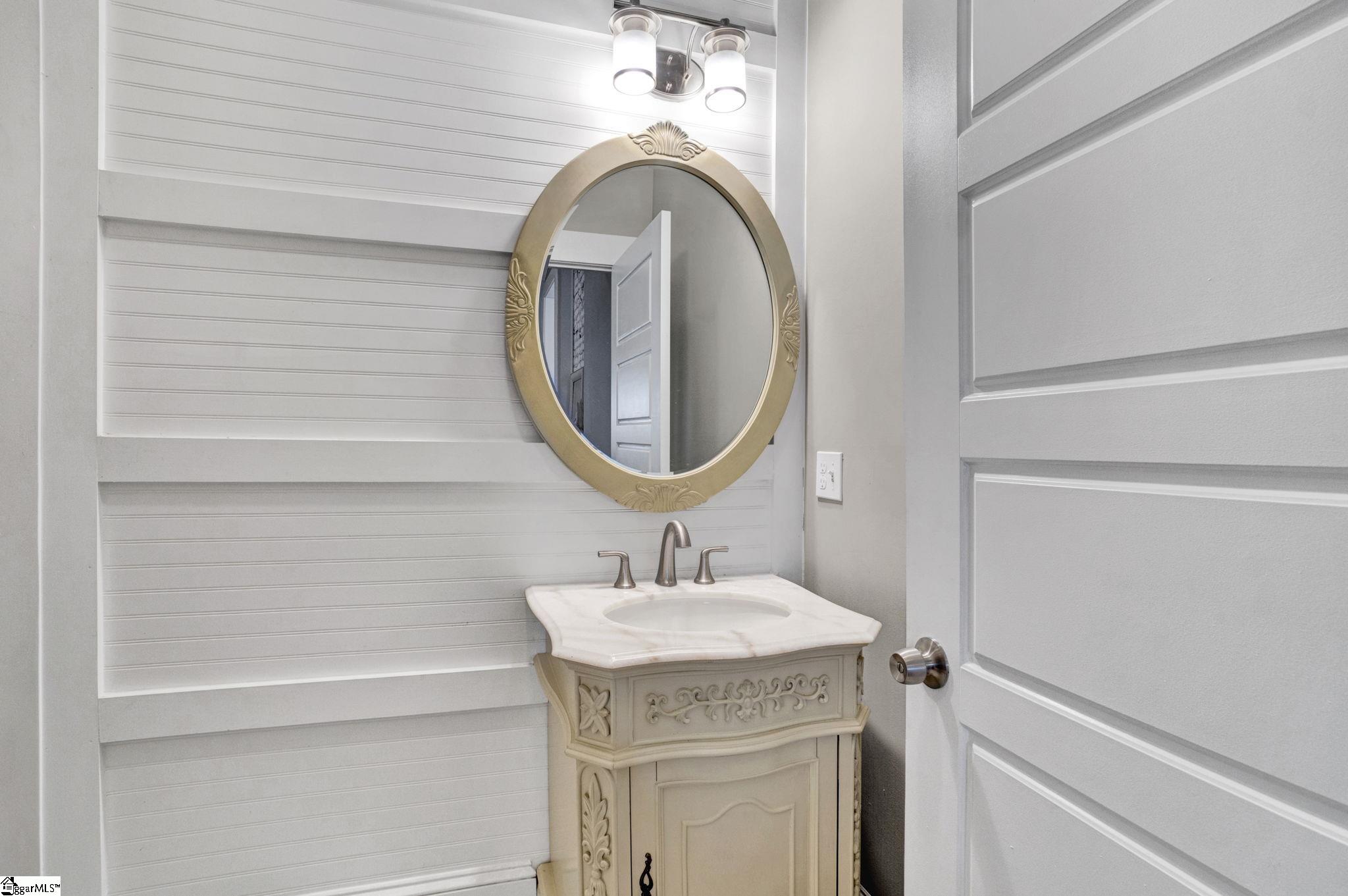522 S Harper Street Laurens, SC 29360